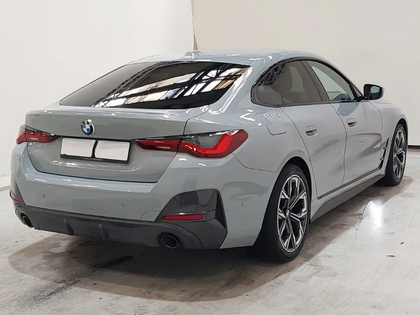 BMW 420 d Gran Coupe xDrive M Sport GLSDCH/MMRY/H&K Grau - 2
