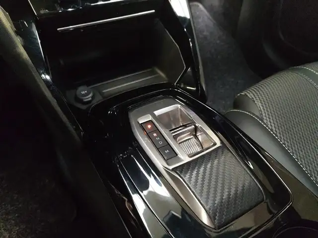 Peugeot 208 view 21