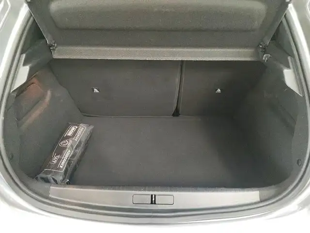 Peugeot 208 view 15