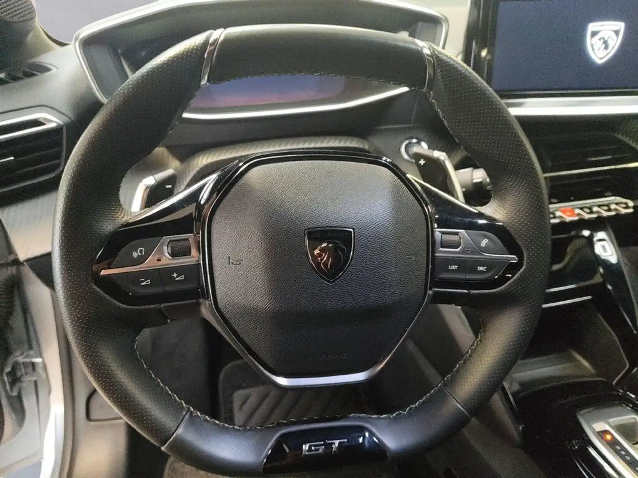 Peugeot 208 1.2 hybrid GT 136cv e-dcs 6 12