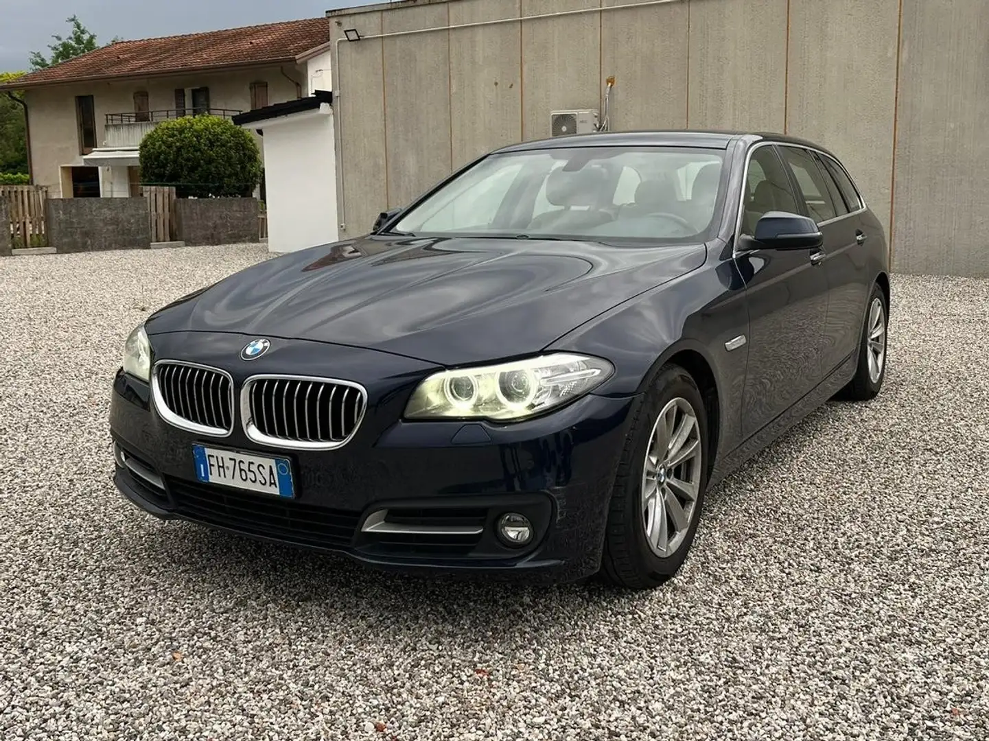 BMW 520 520d xdrive Business 190cv auto plava - 1