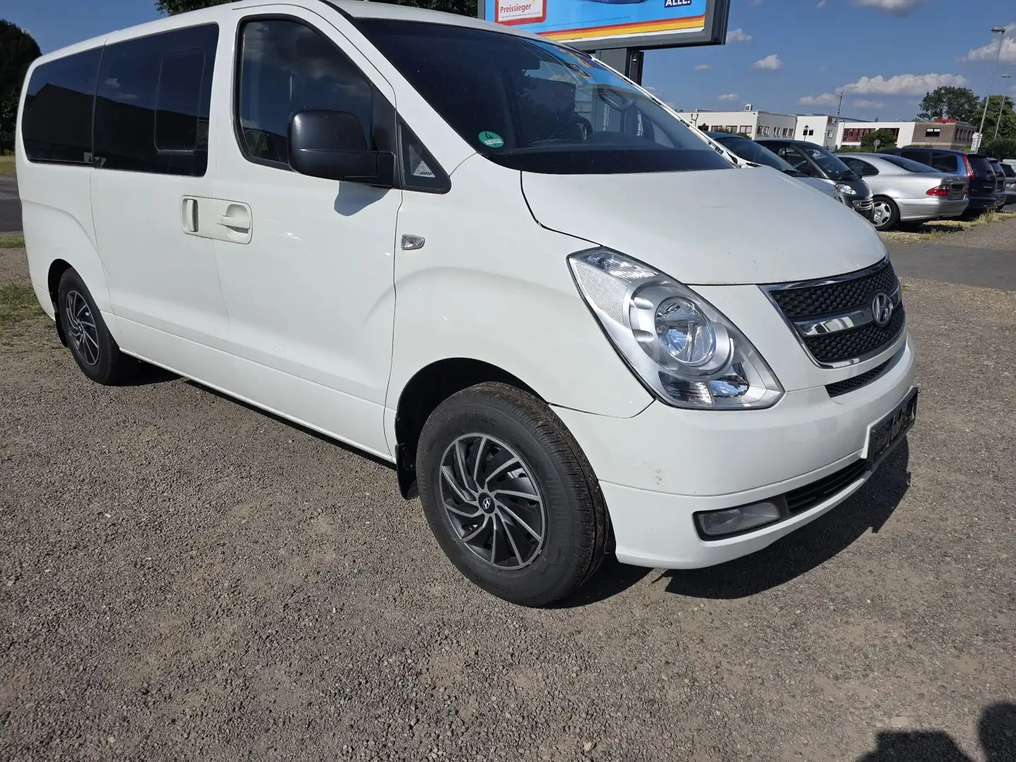 Hyundai H-1 Travel Premium Motorschaden Weiß - 2