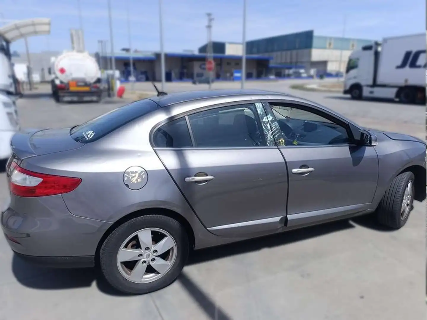 Renault Fluence 1.5dCi Dynamique 105 Grau - 2