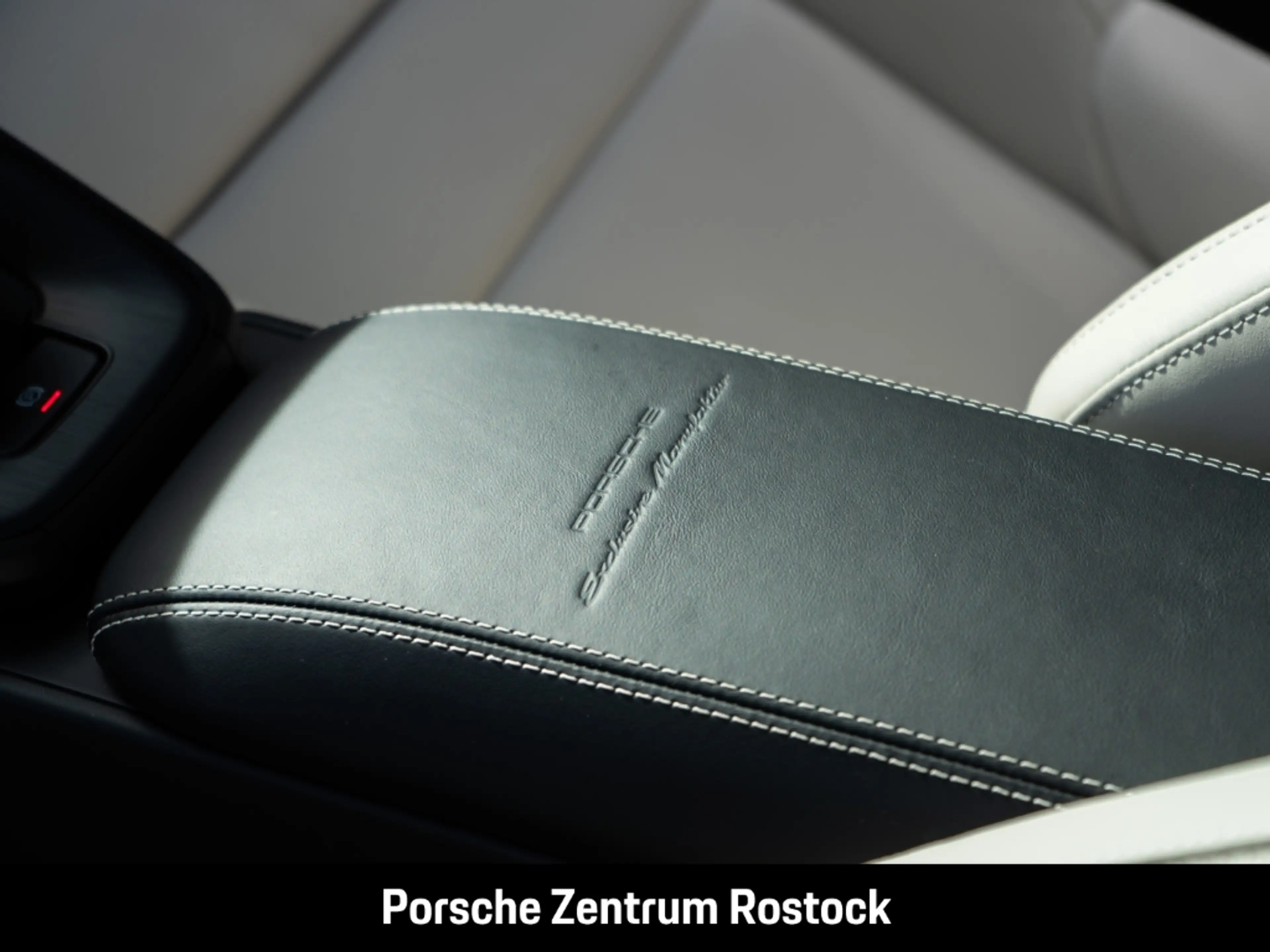 Porsche 992 -2 (911) Carrera GTS — photo 8