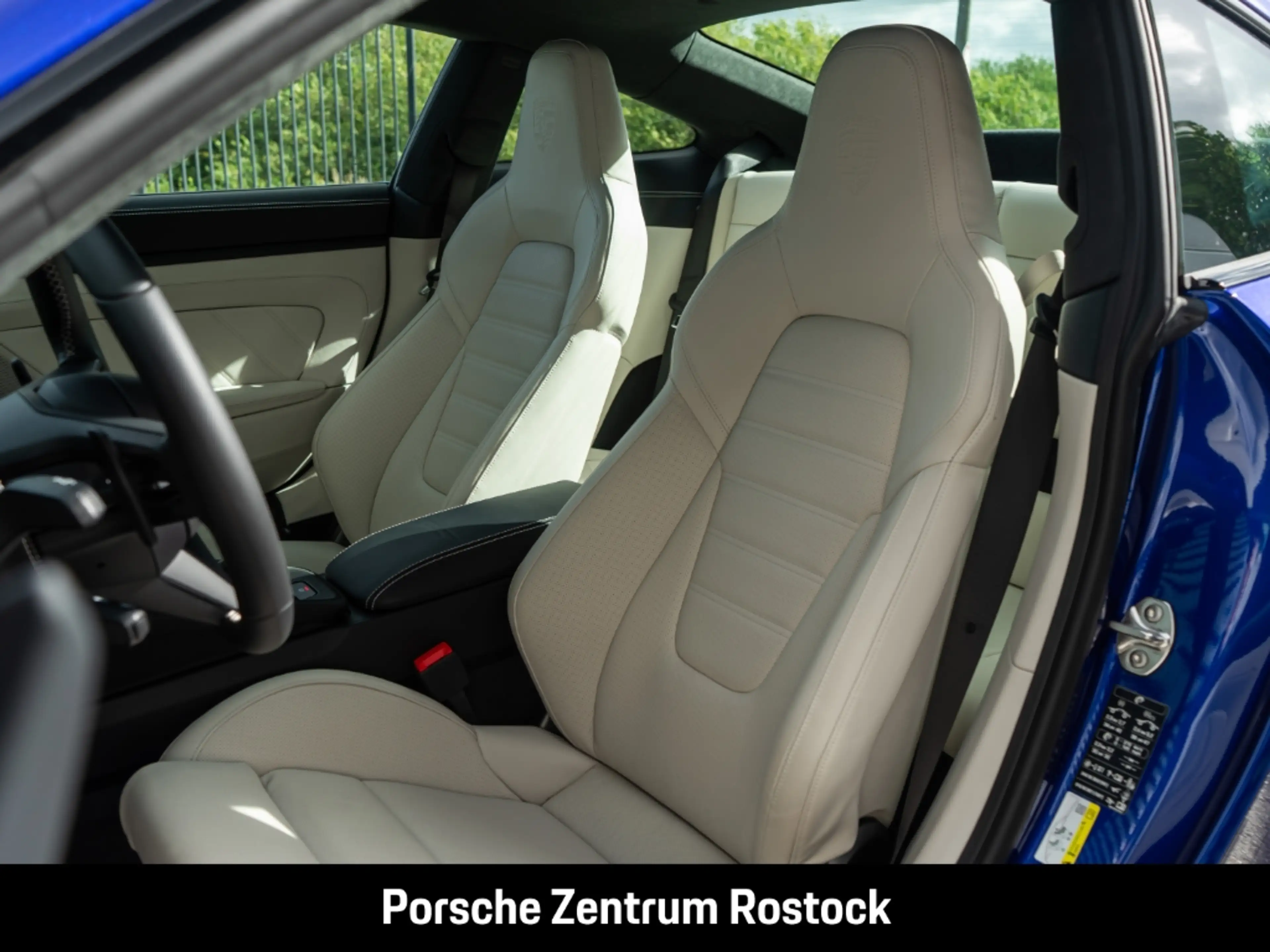 Porsche 992 -2 (911) Carrera GTS — photo 7