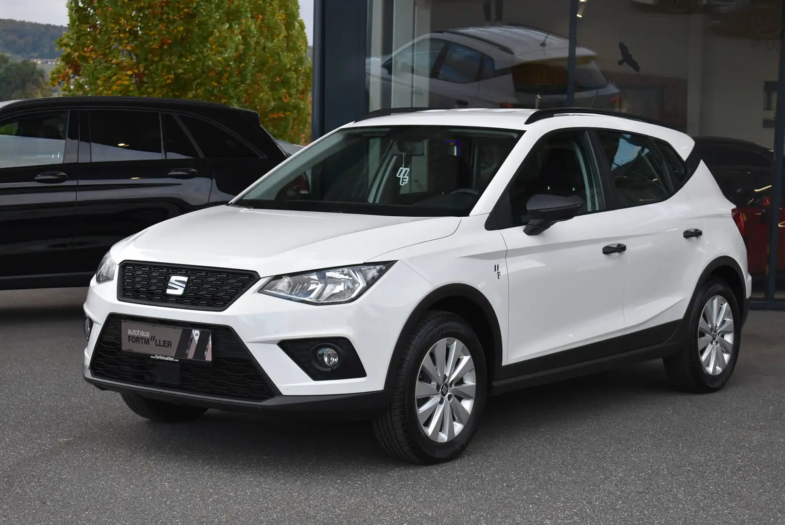 SEAT Arona Reference Weiß - 1