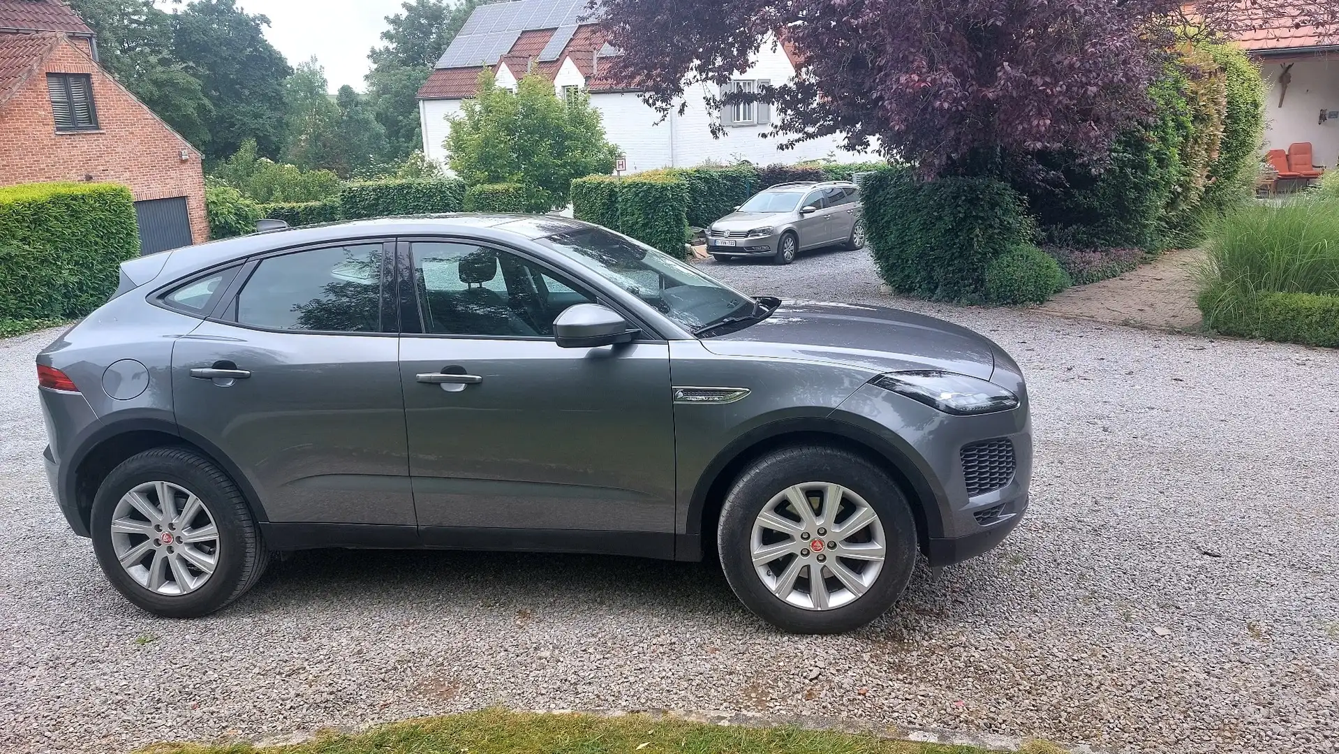 Jaguar E-Pace 2.0  FWD S - 2