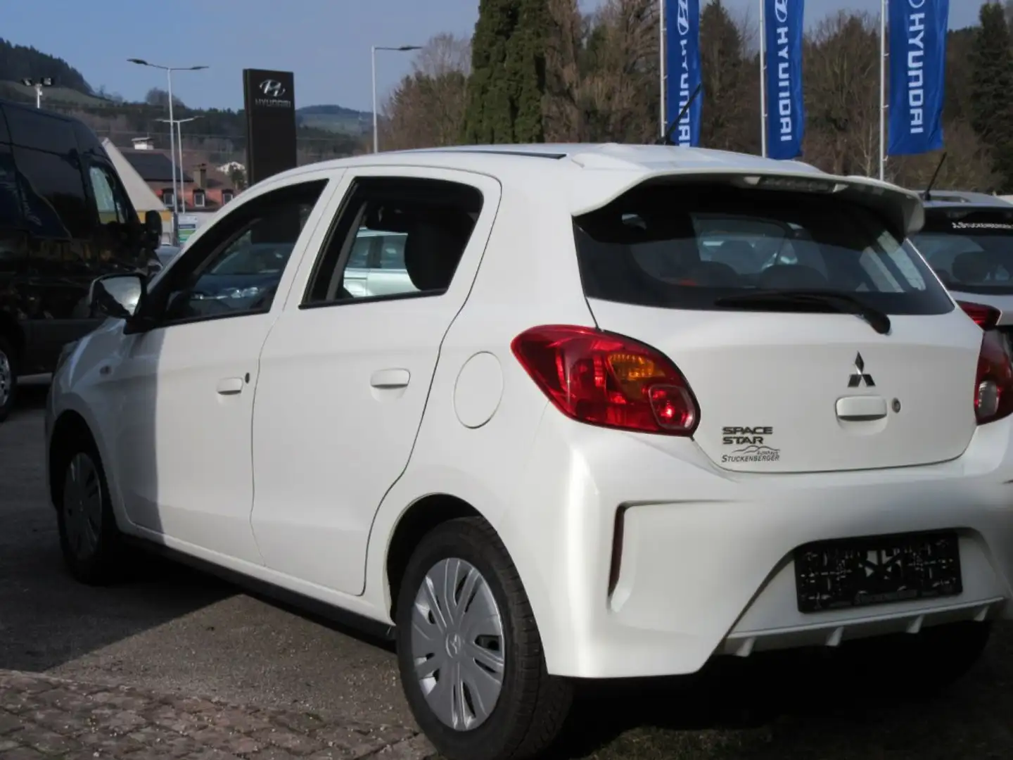 Mitsubishi Space Star 1,2 Intro Weiß - 2