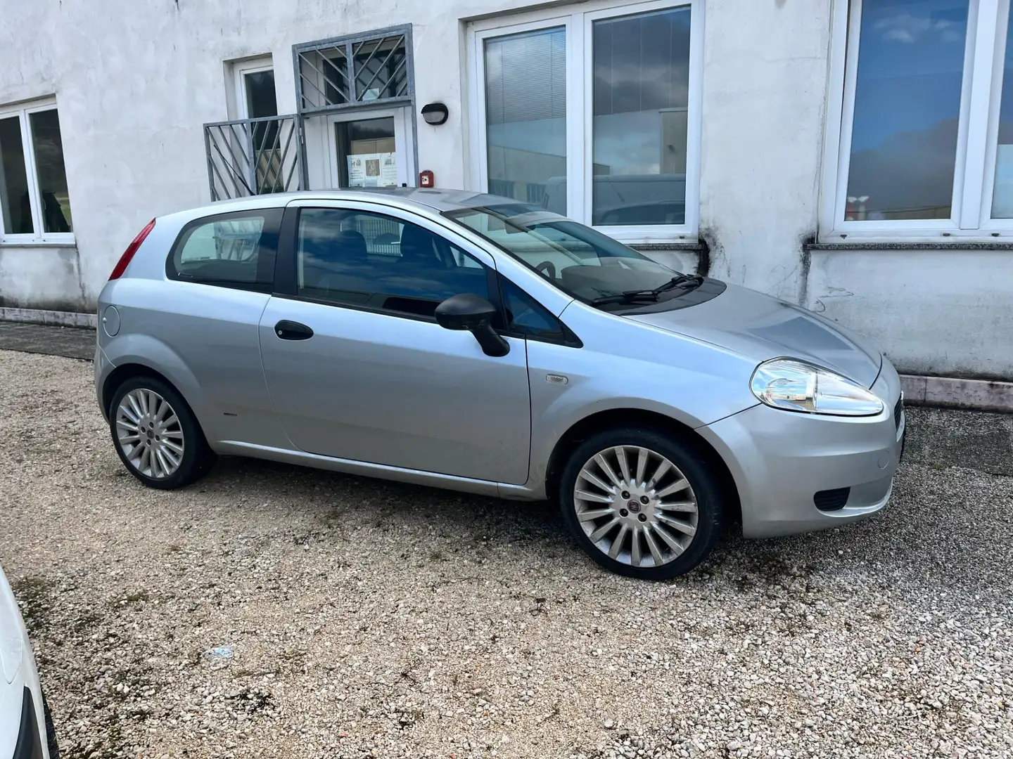Fiat Grande Punto Grande Punto 1.3 MJT 75 CV 3 porte Active Grigio - 2