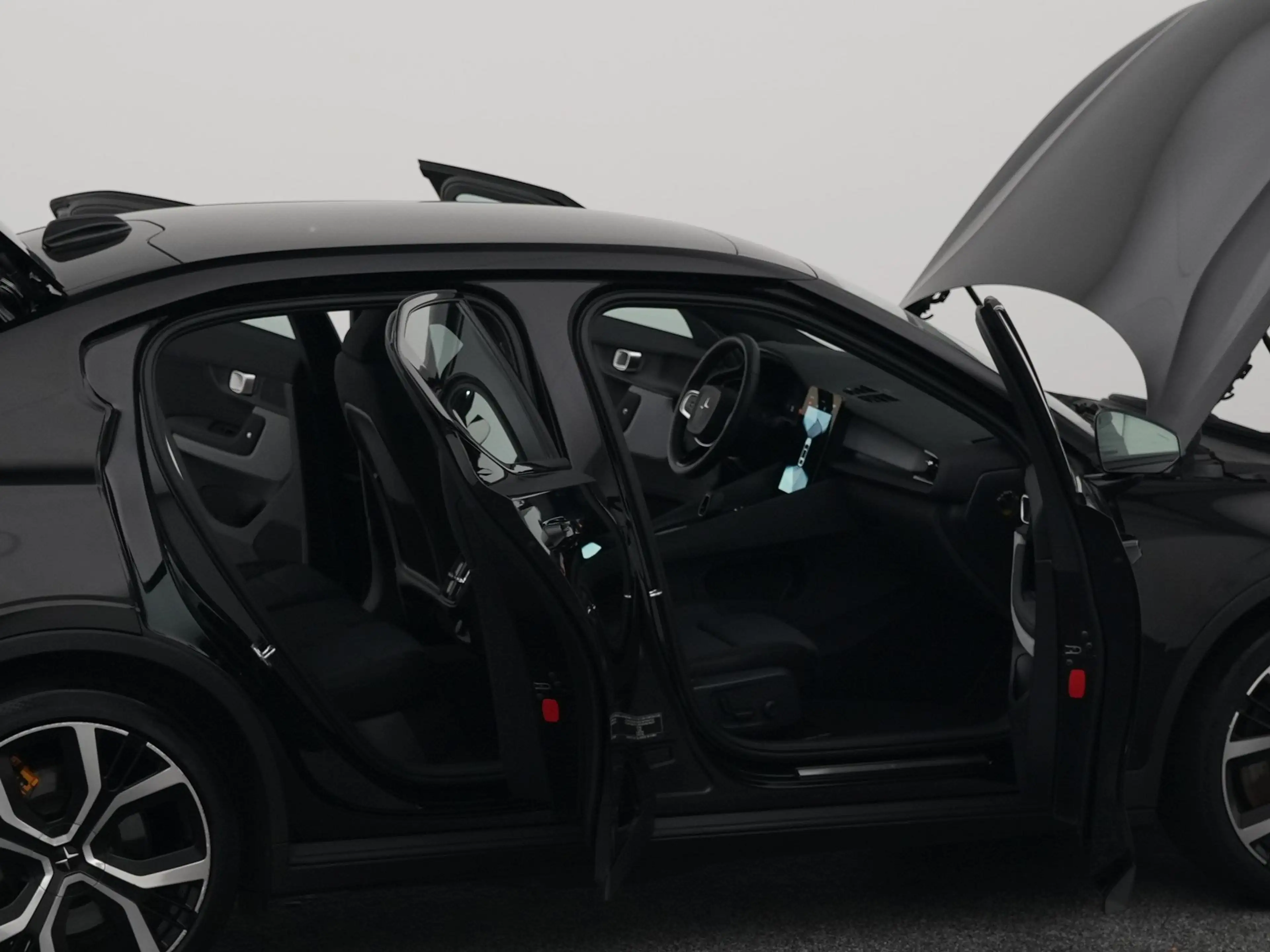 Polestar 2 Long Range Dual Motor Launch Edition 78kWh | PERFO — photo 35