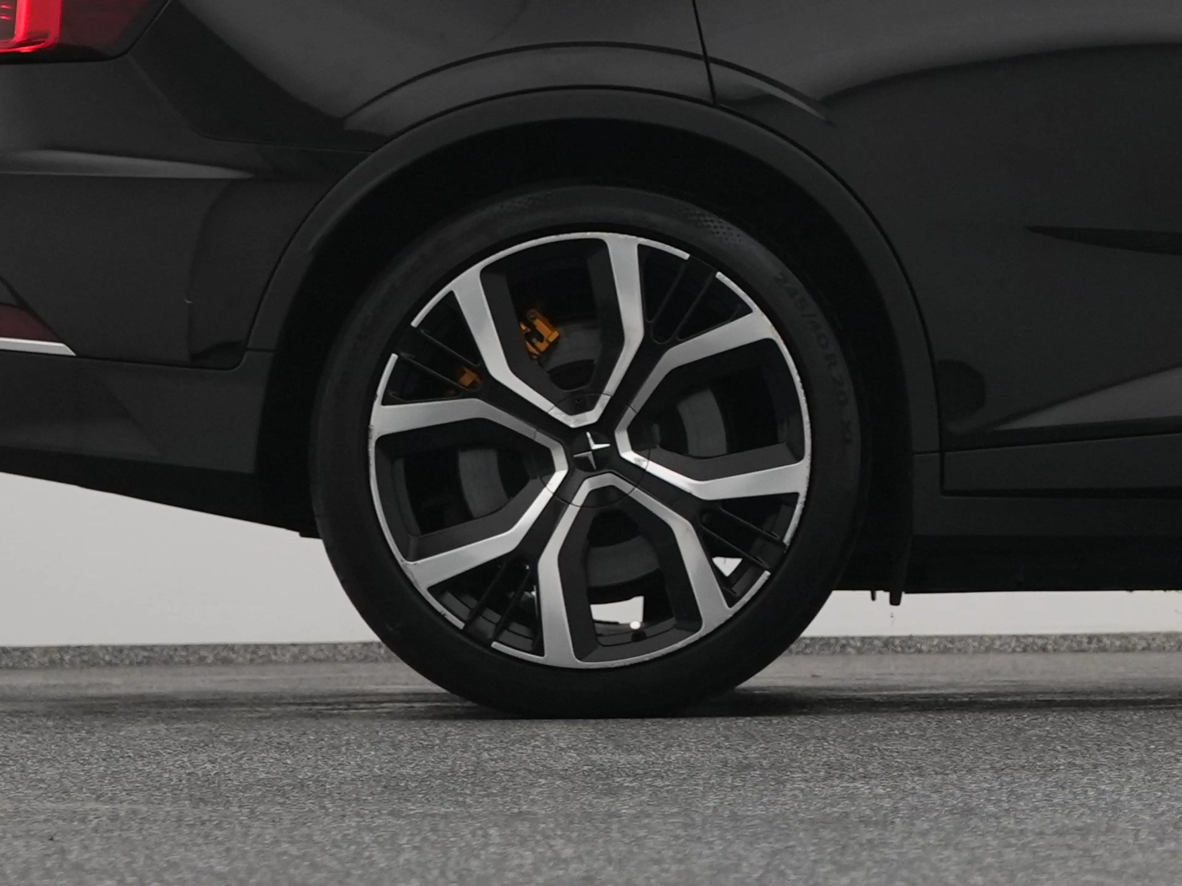 Polestar 2 Long Range Dual Motor Launch Edition 78kWh | PERFO — photo 42