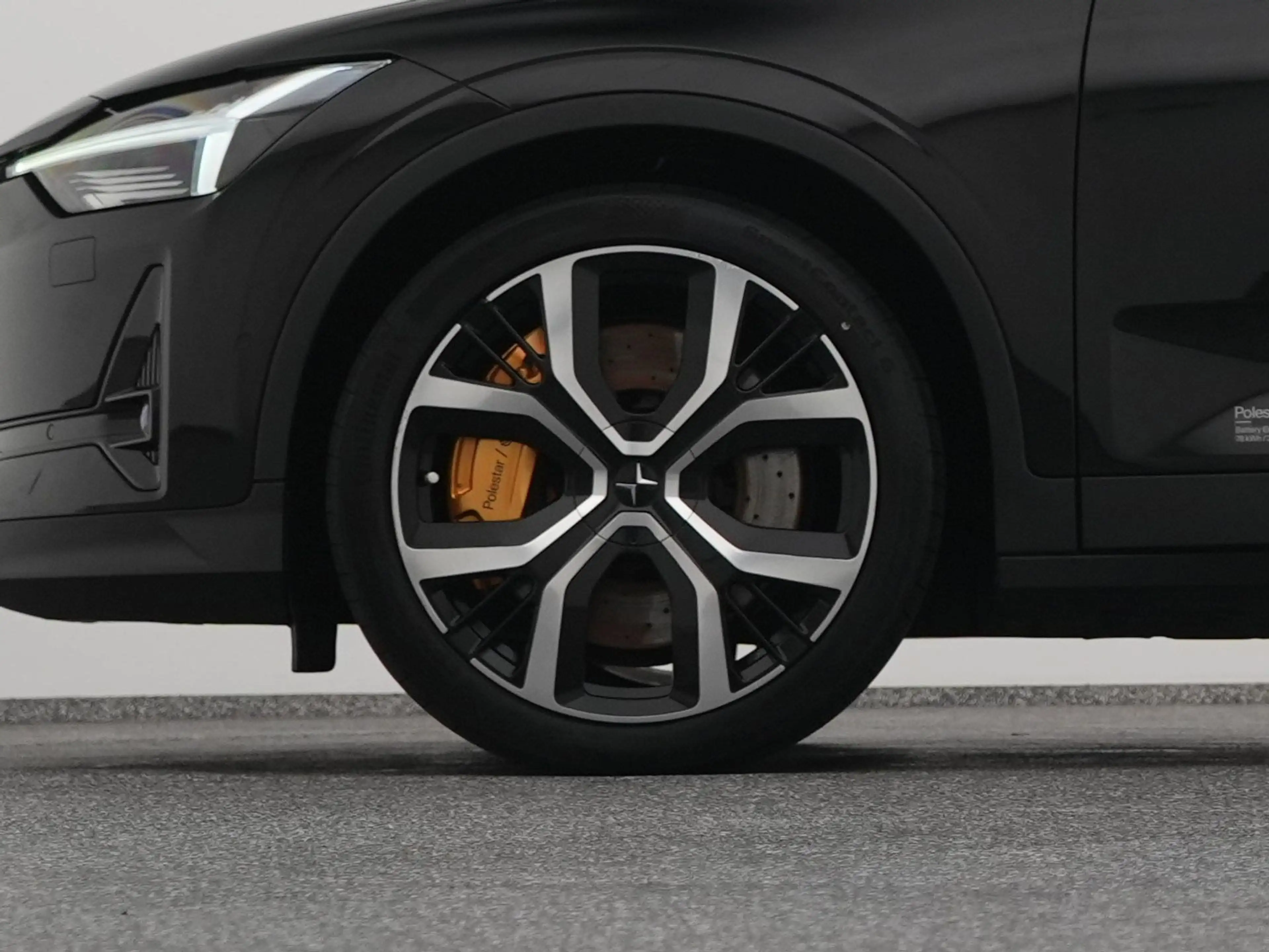 Polestar 2 Long Range Dual Motor Launch Edition 78kWh | PERFO — photo 40