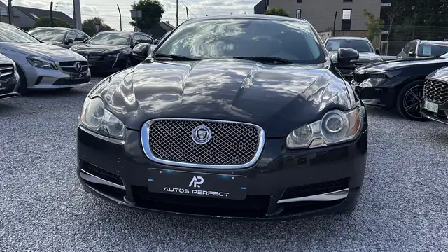 Jaguar XF 3.0 Turbo BOITE AUTO PDC CLIM PALETTES REGULATEUR