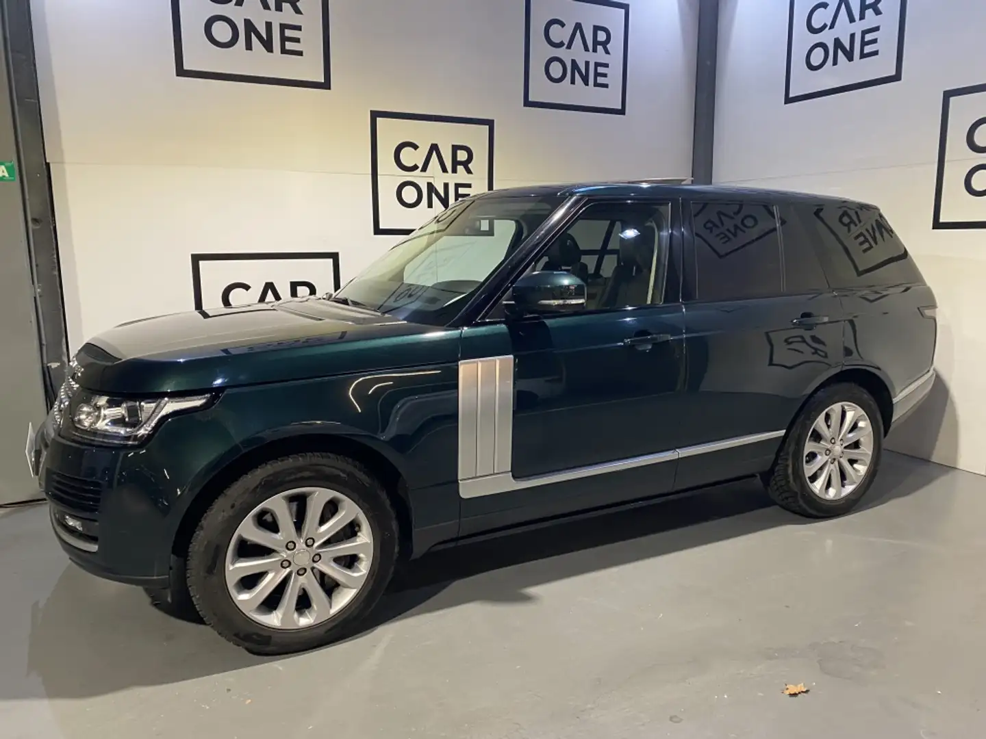 Land Rover Range Rover 4.4SDV8 Vogue Aut. Grün - 2