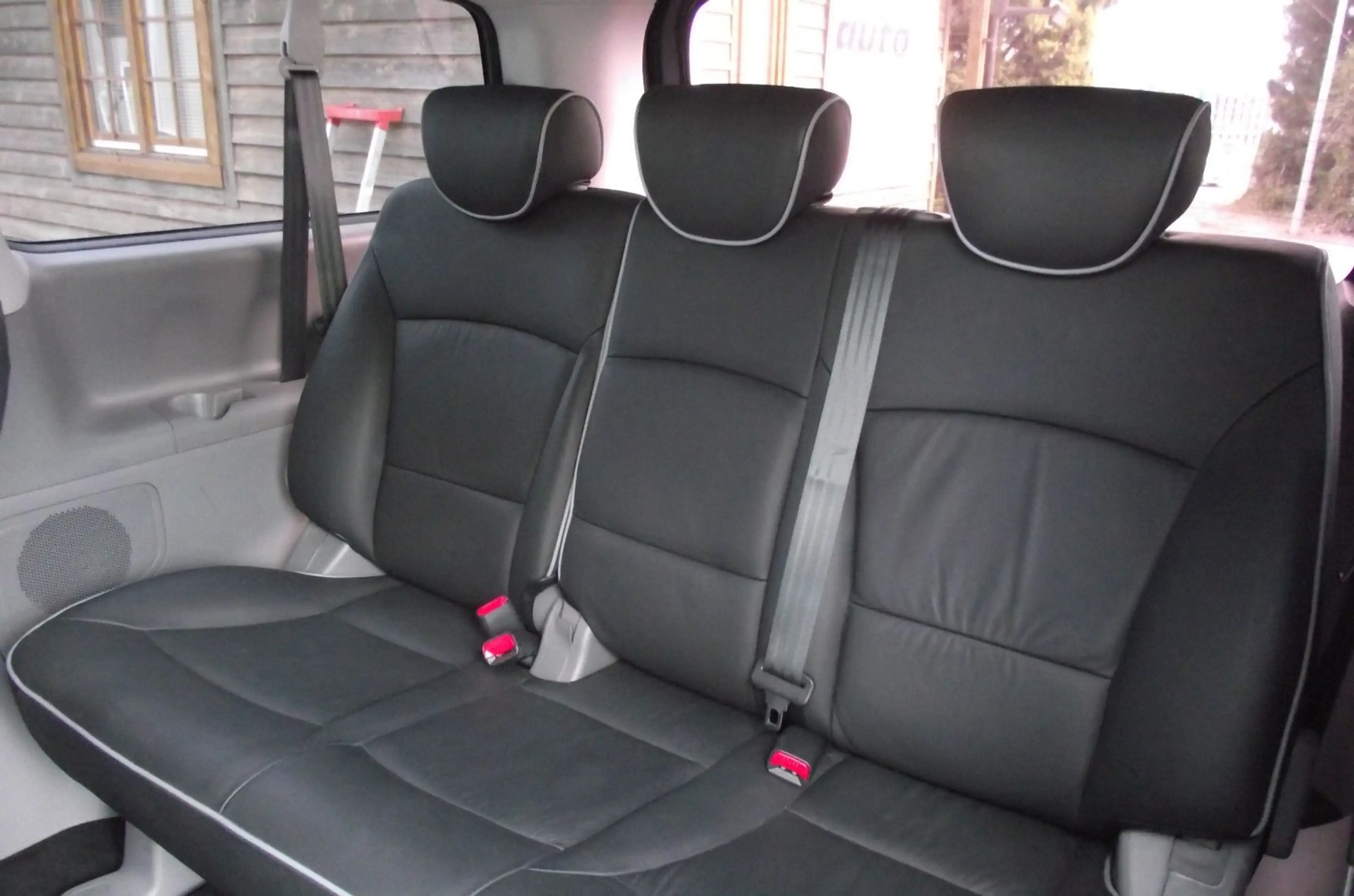 Hyundai H-1 Travel Trend  Automatik , Navi ,Standheizung — photo 8