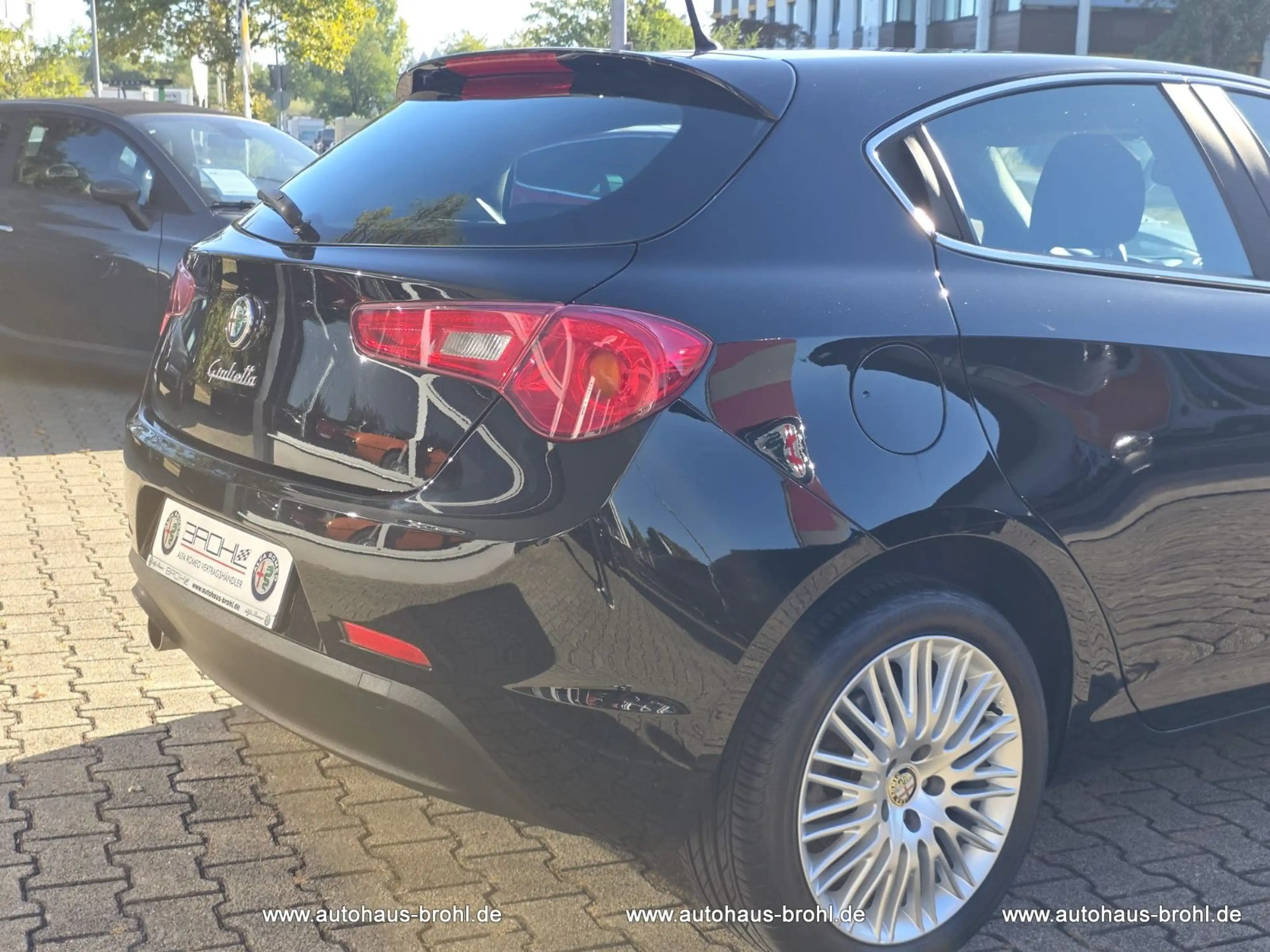Alfa Romeo Giulietta Turismo 120PS — photo 7
