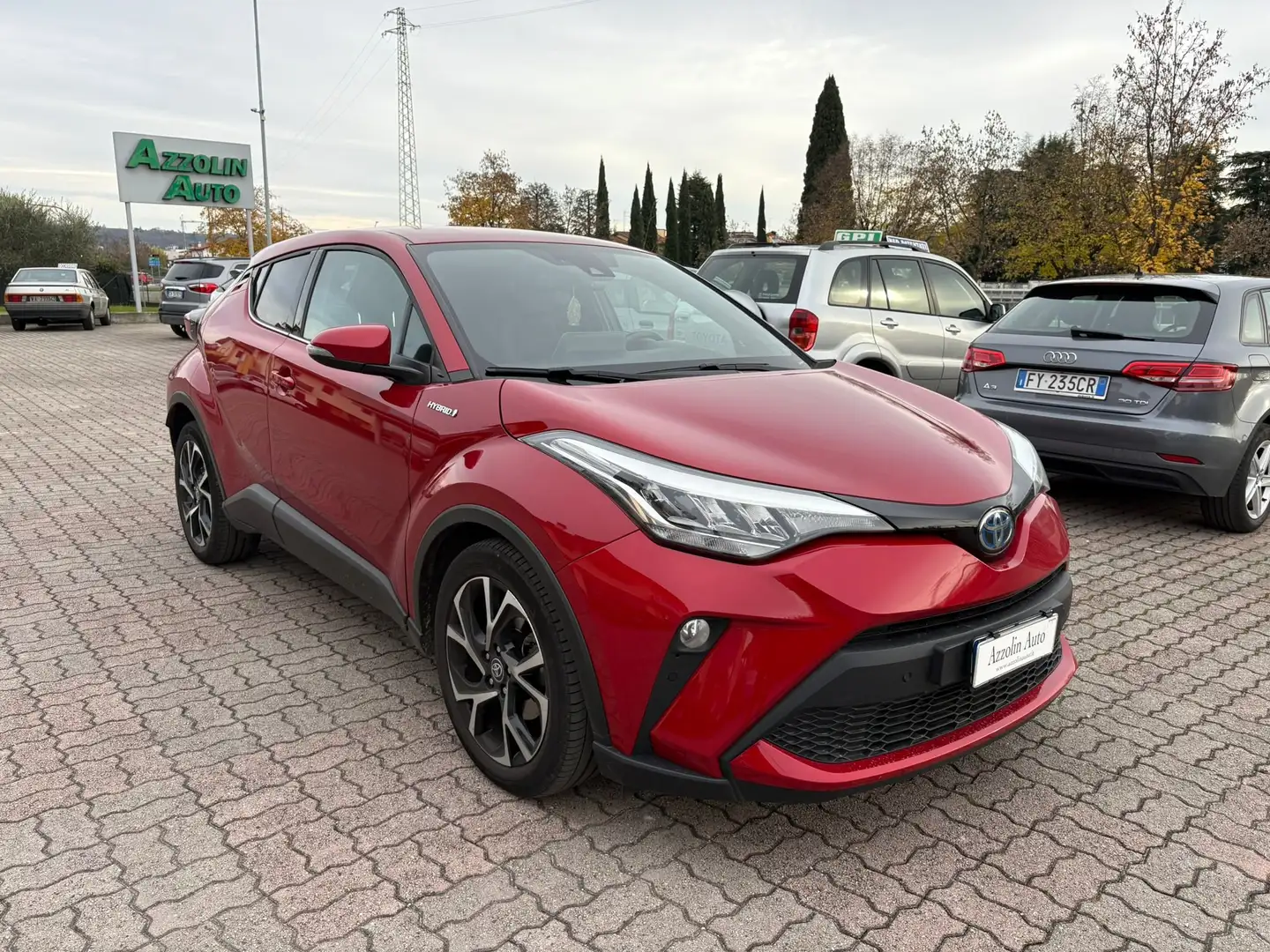 Toyota C-HR 1.8 IBRIDA TAGLIANDATA TOYOTA SI A NEOPATENTATI Rosso - 1