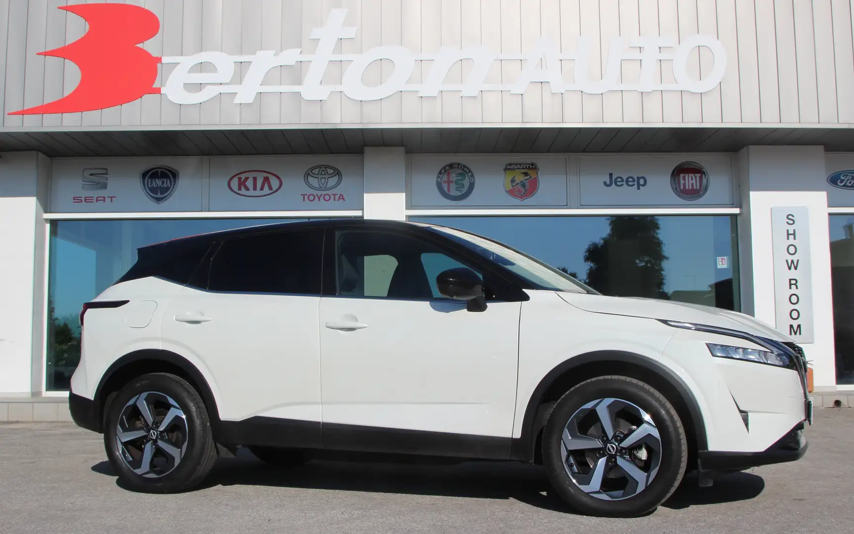 Nissan Qashqai Qashqai 1.3 mhev N-Connecta 2wd 140cv Blanc - 1