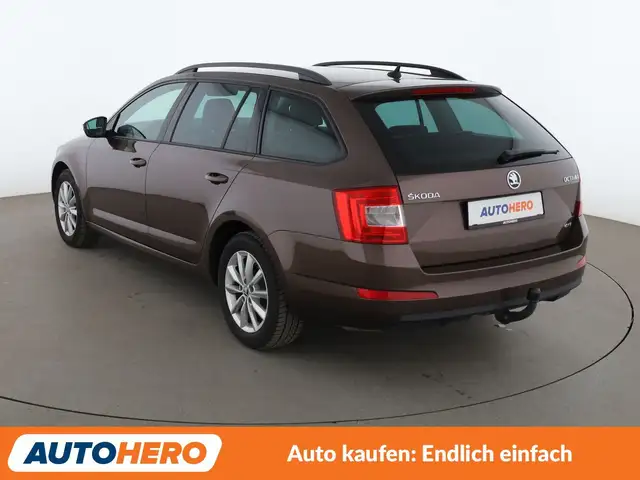 Skoda Octavia view 4