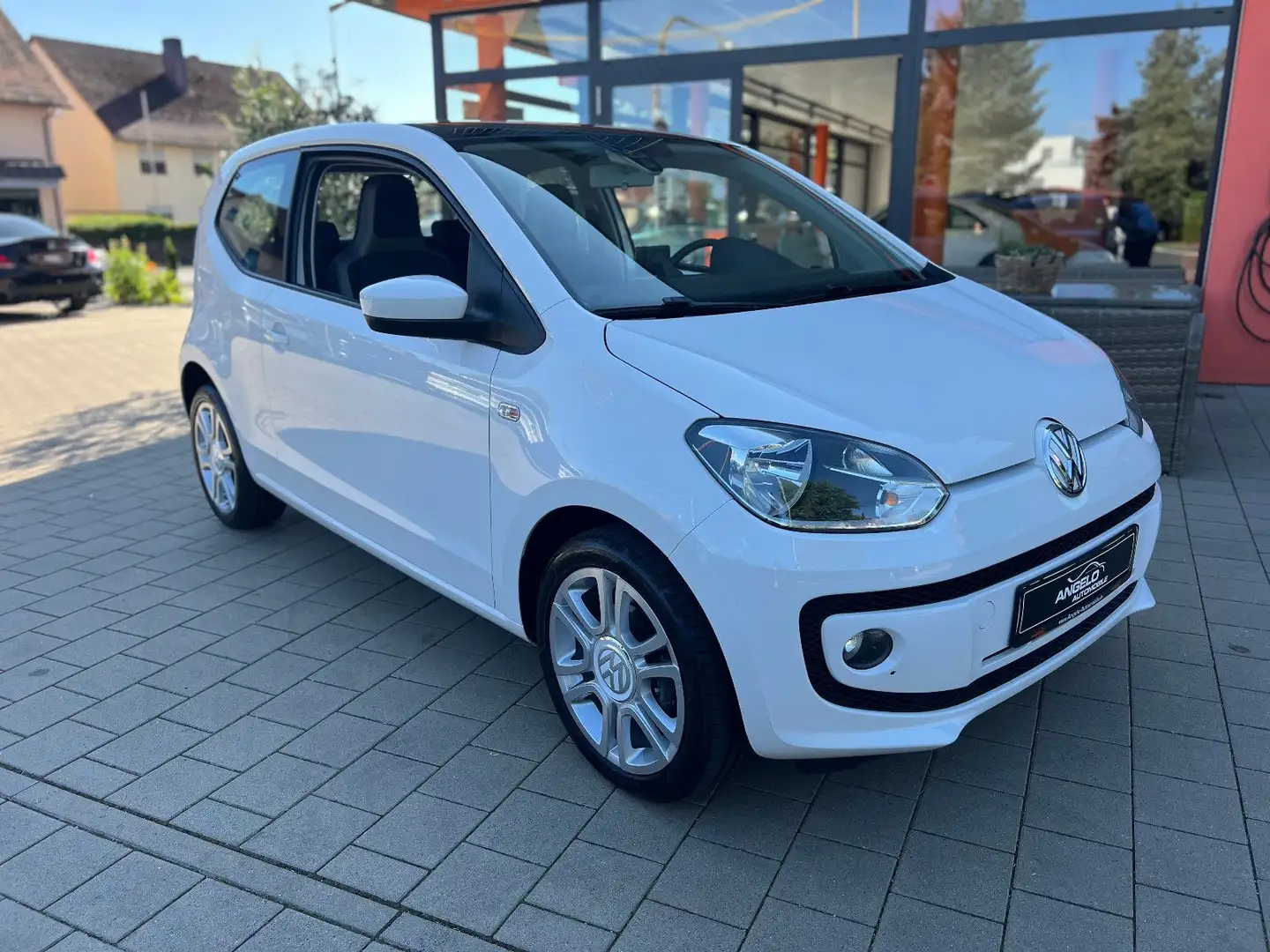 Volkswagen up! high up! 1,0 *Pano*Navi*SH*PDC*Neuwertig* Blanc - 2