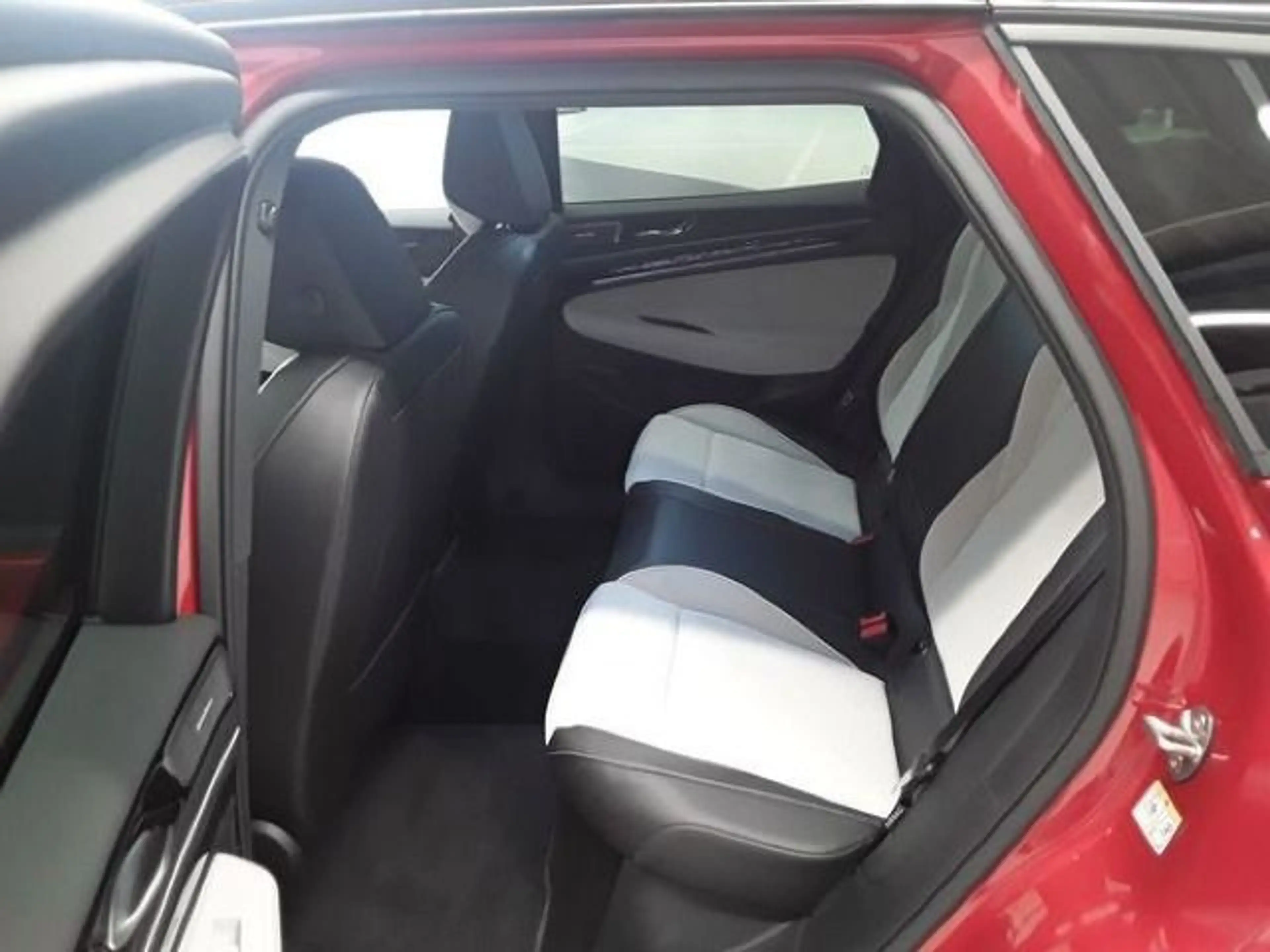 Volkswagen ID.7 Pro S Navi AHK LED-Matrix Pano Kamer — photo 11