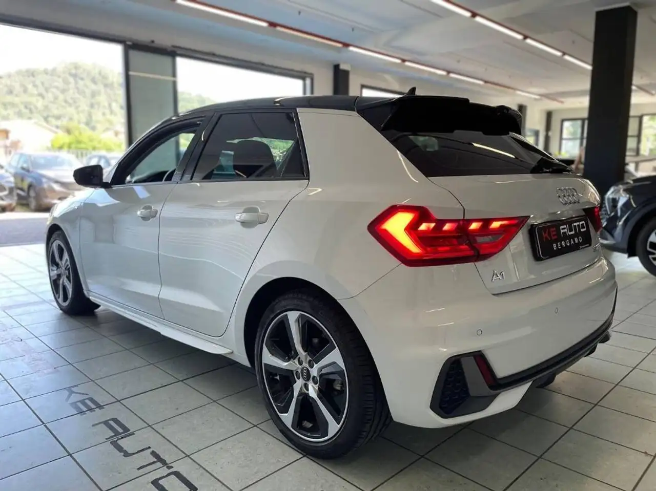 Audi A1 Sportback 30 1.0tfsi adrenalin 110cv Manuale, миниатюра 5