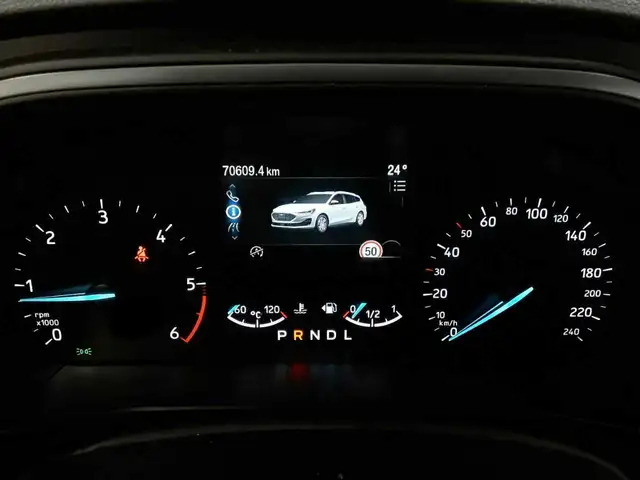 Ford Focus view 11