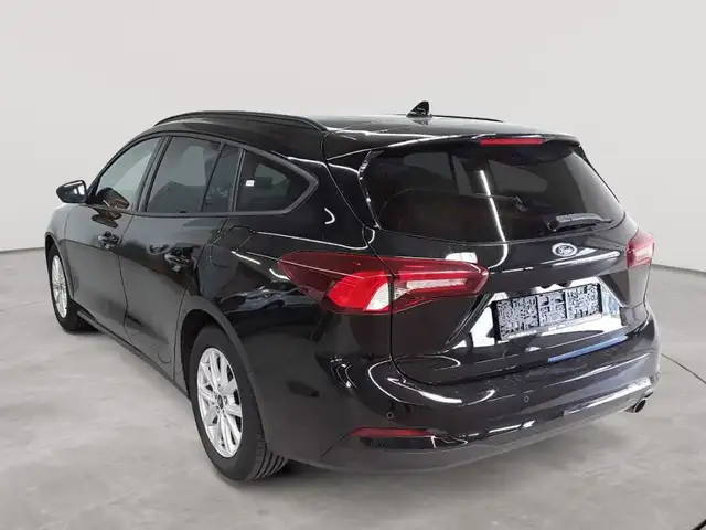 Ford Focus view 5