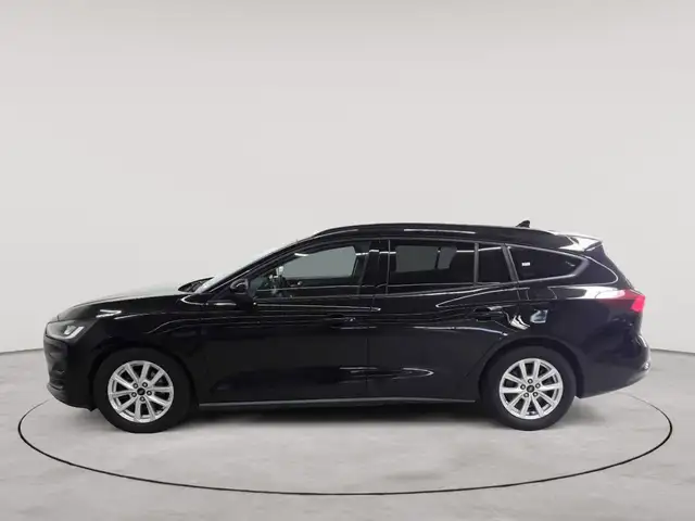 Ford Focus view 6