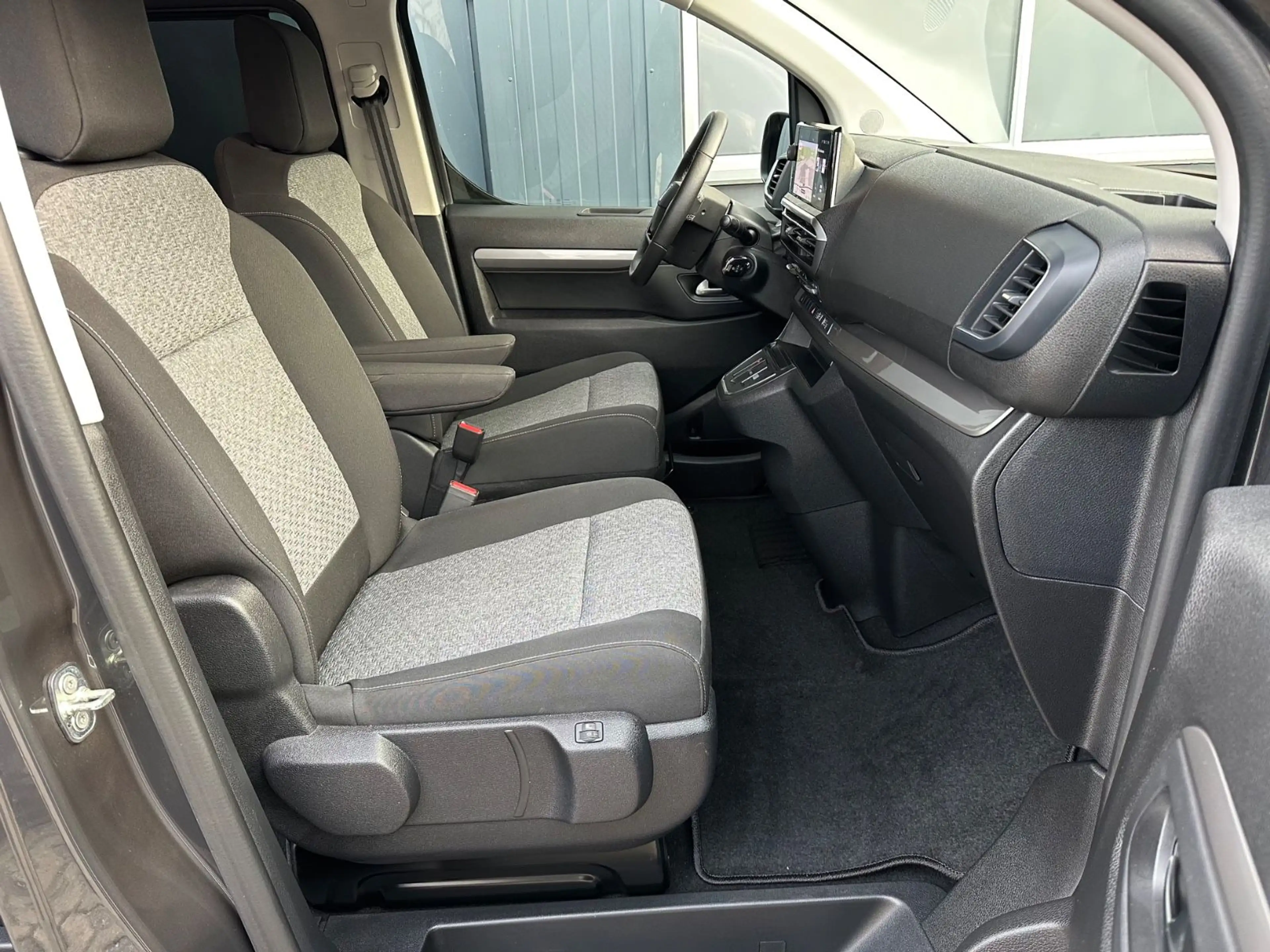 Fiat Ulysse 180 BlueHDi L3°8-Sitze°AHK°Navi°LED — photo 13