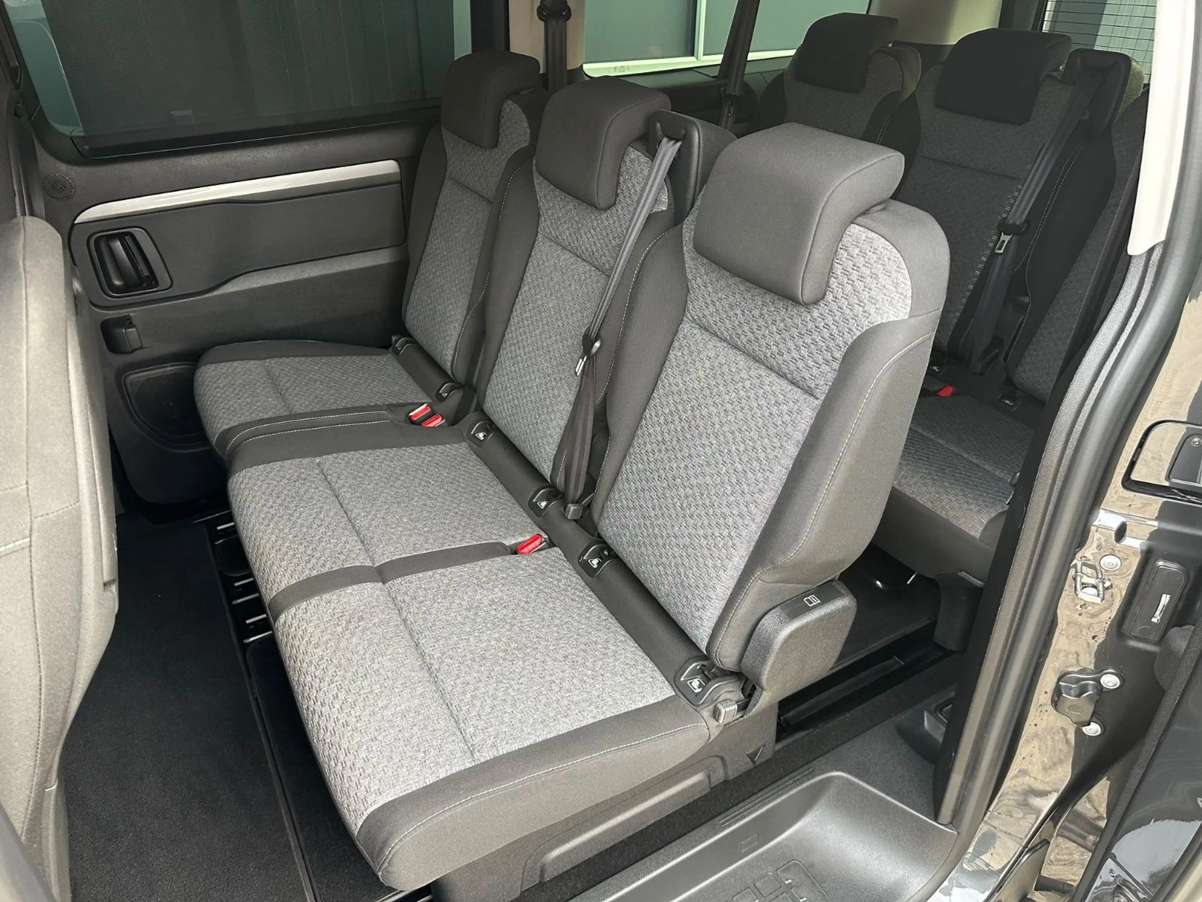 Fiat Ulysse 180 BlueHDi L3°8-Sitze°AHK°Navi°LED — photo 10