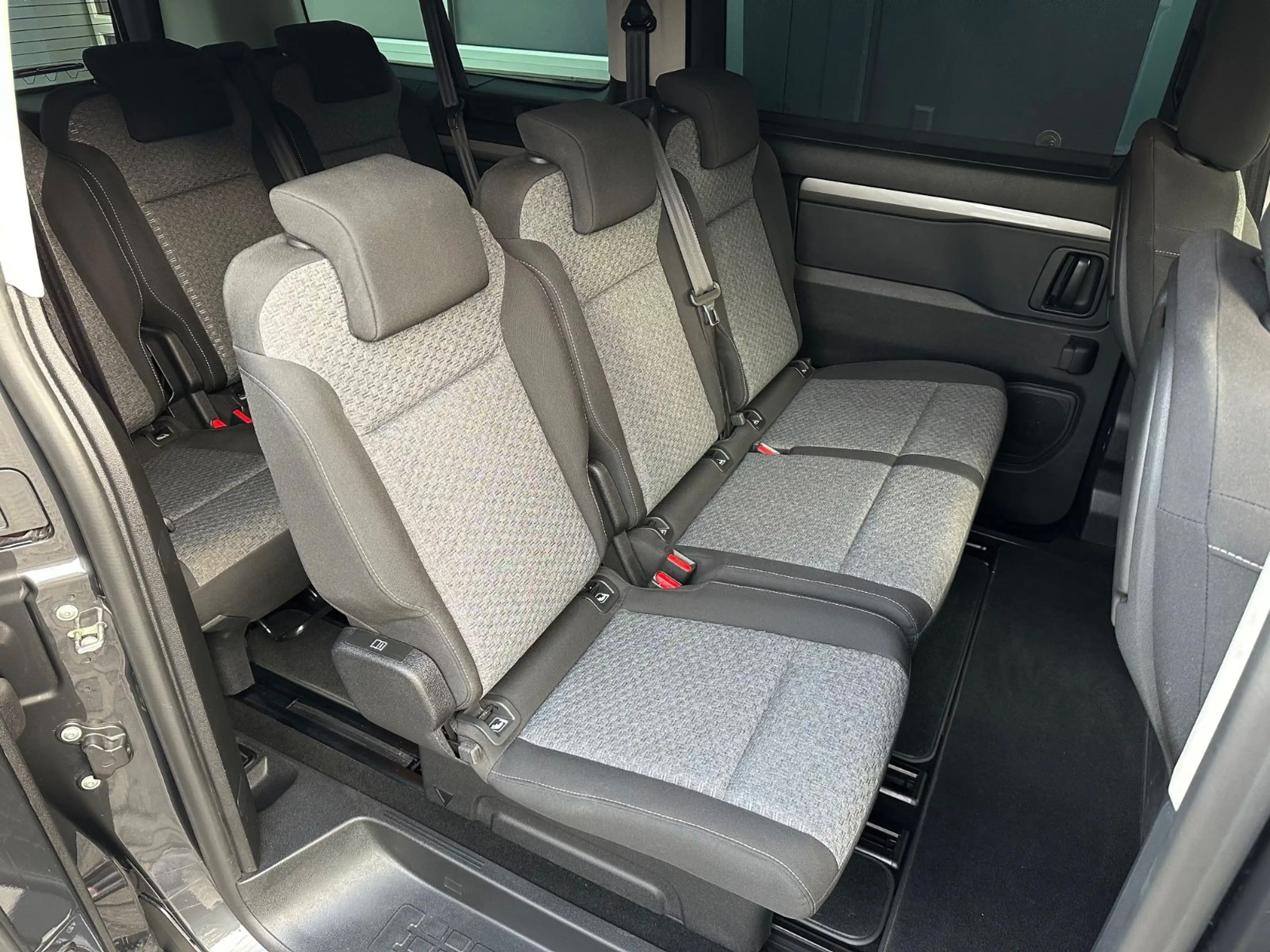 Fiat Ulysse 180 BlueHDi L3°8-Sitze°AHK°Navi°LED — photo 12