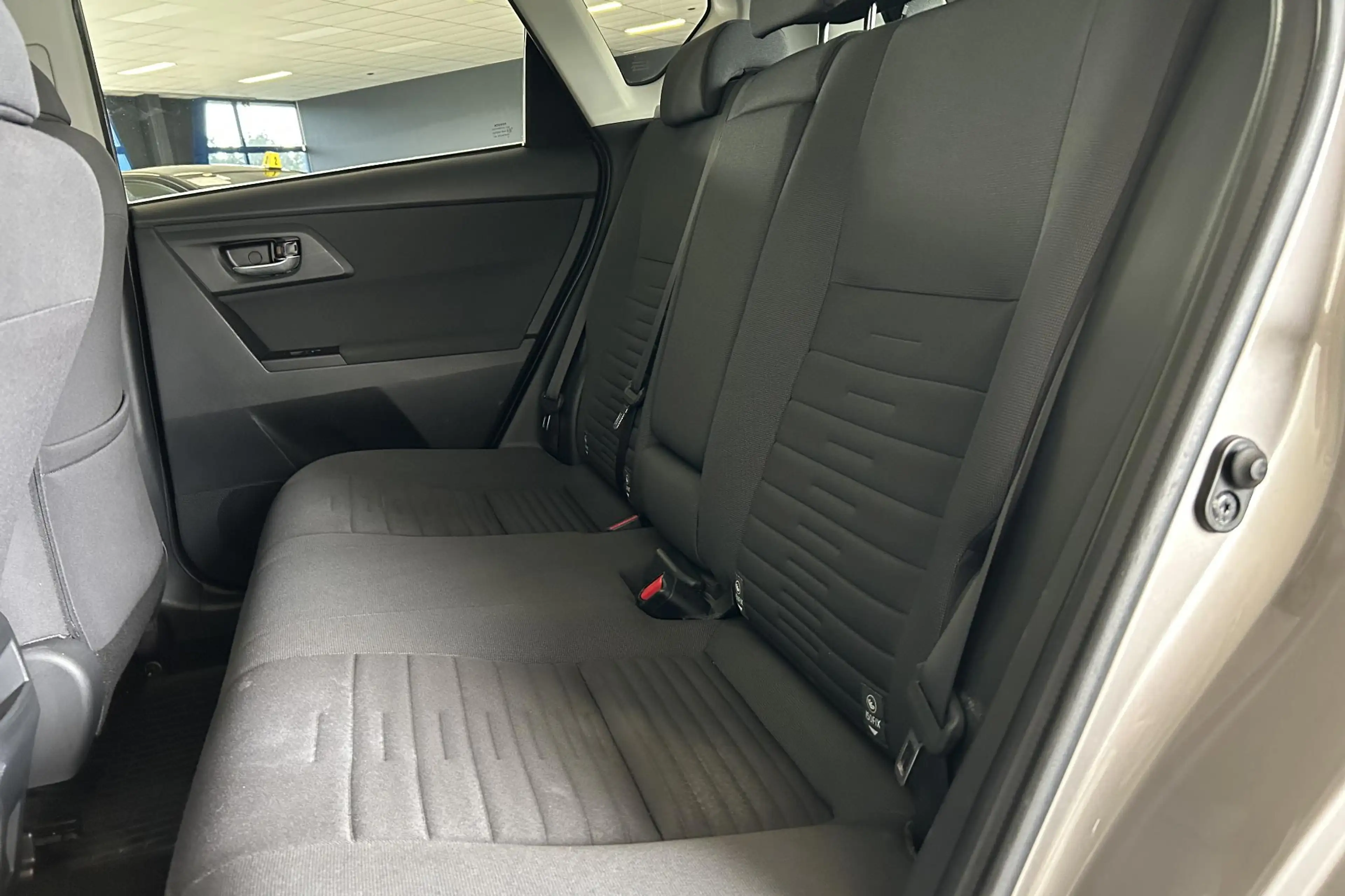 Toyota Auris 1.8 Hybrid Trend — photo 11