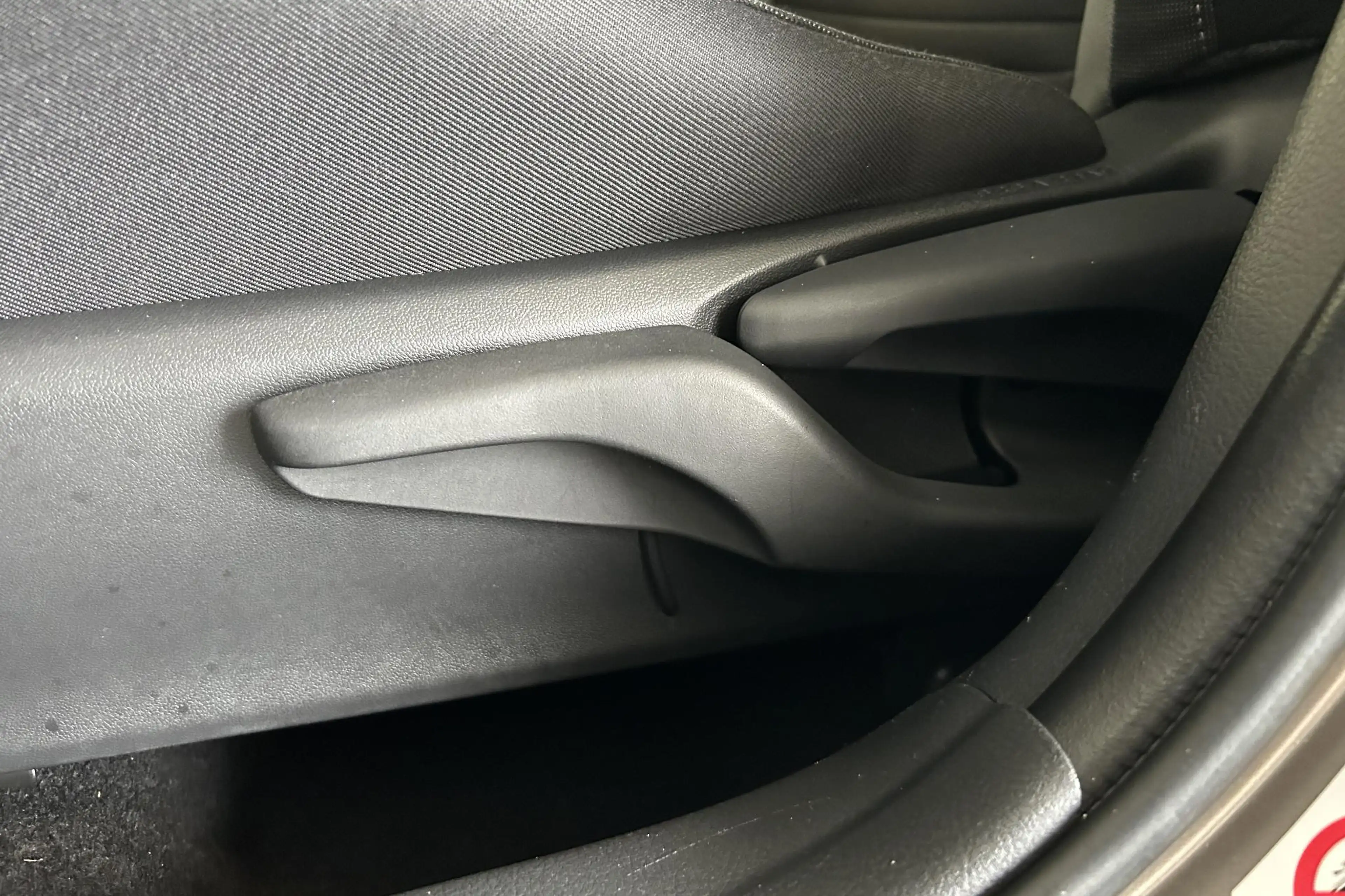 Toyota Auris 1.8 Hybrid Trend — photo 12