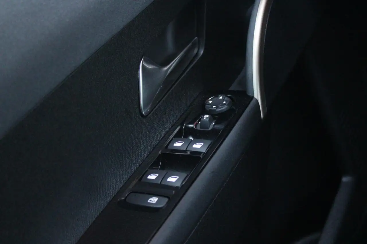 Lancia Ypsilon 2025 — фото 15