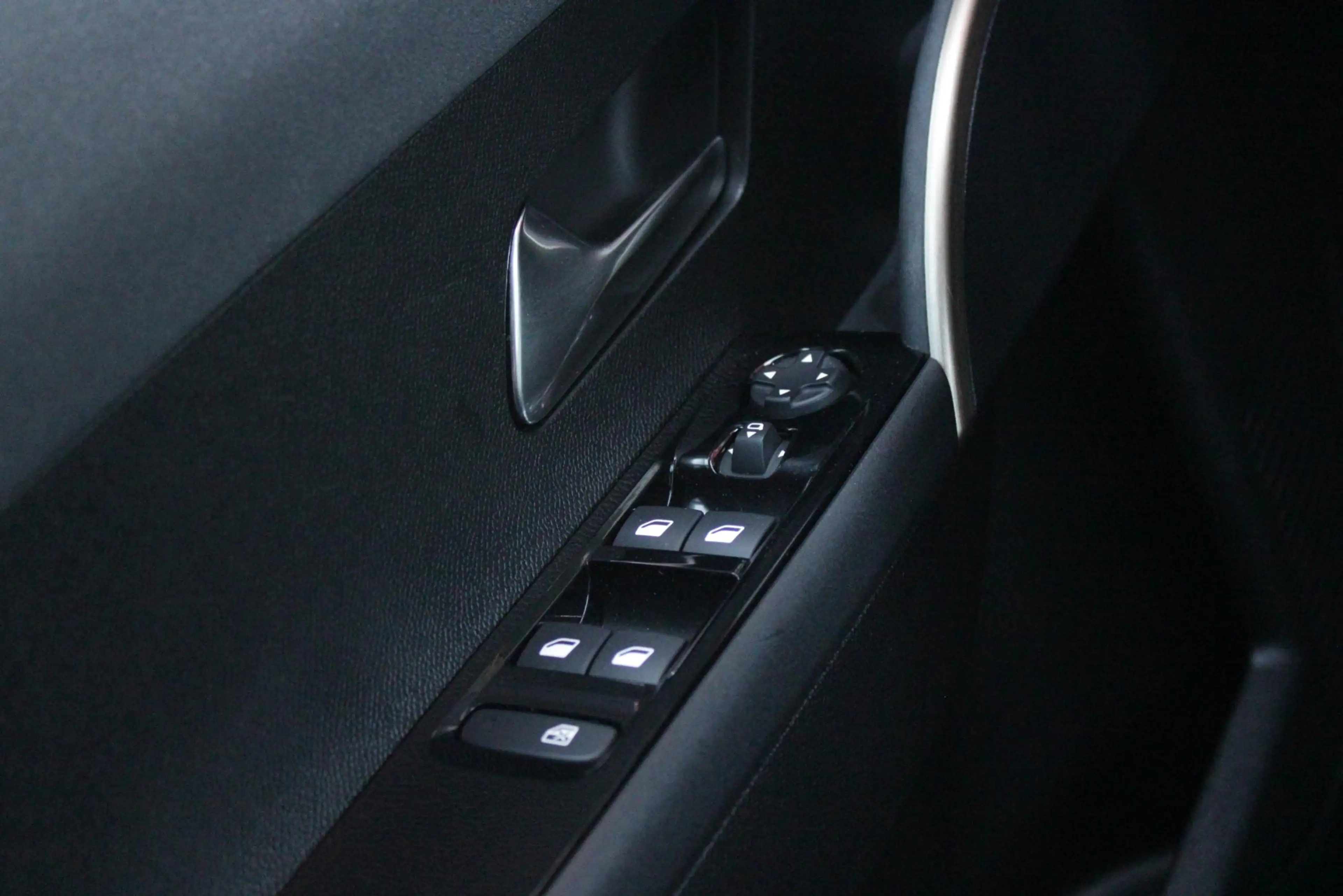 Lancia Ypsilon 1.2 Hybrid 110PK AUTOMAAT LX | CAMERA VOOR + ACHTE — photo 15