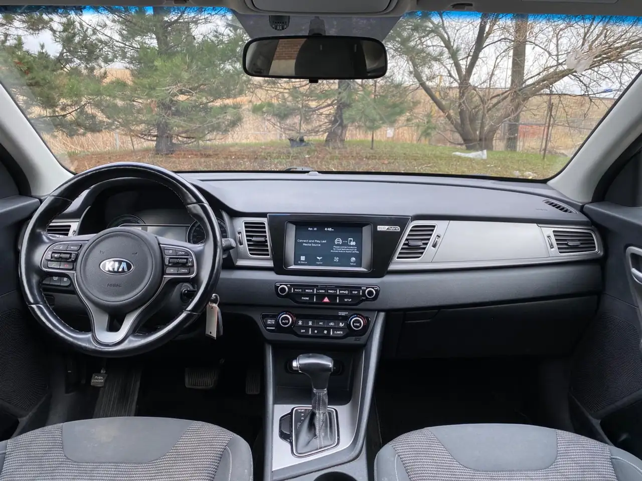 Kia Niro снимка Kia Niro