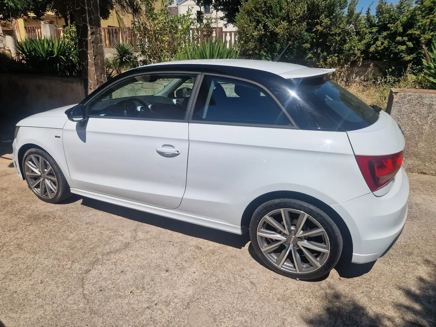 Audi A1 1200 tfsi 3p edition plus - 1