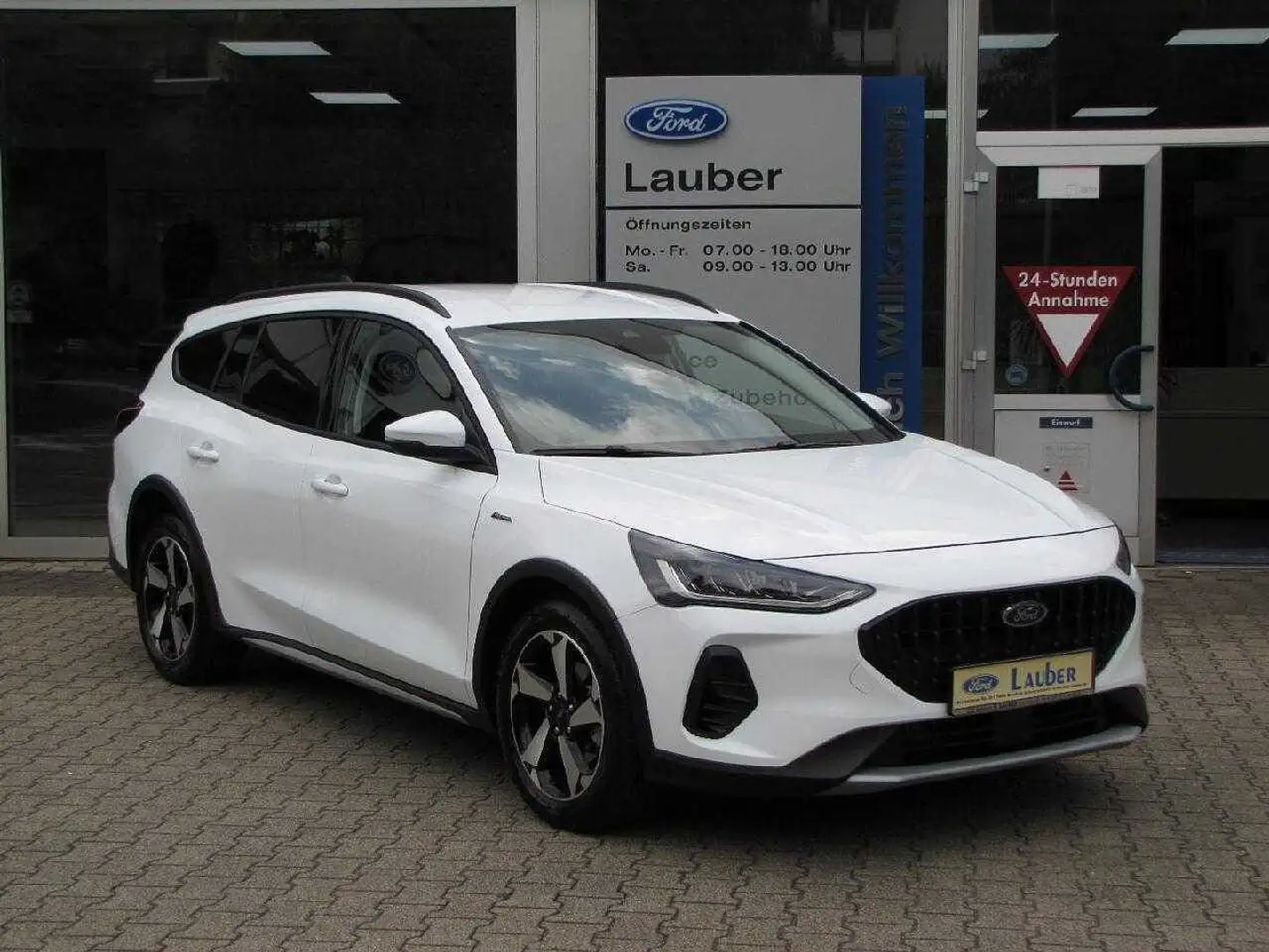 Ford Focus Turnier Active Style Weiß - 1