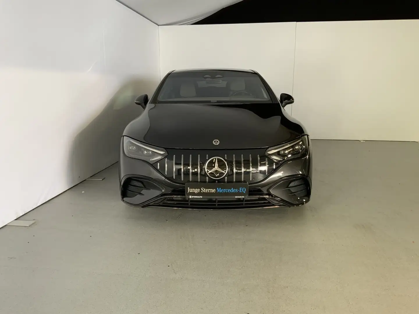 Mercedes-Benz EQE 43 EQE 43 4M AMG Night Pano HUD 360° DISTRO Memory+ Gris - 2