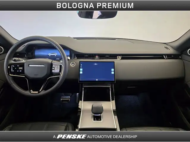 Land Rover Range Rover Evoque view 4