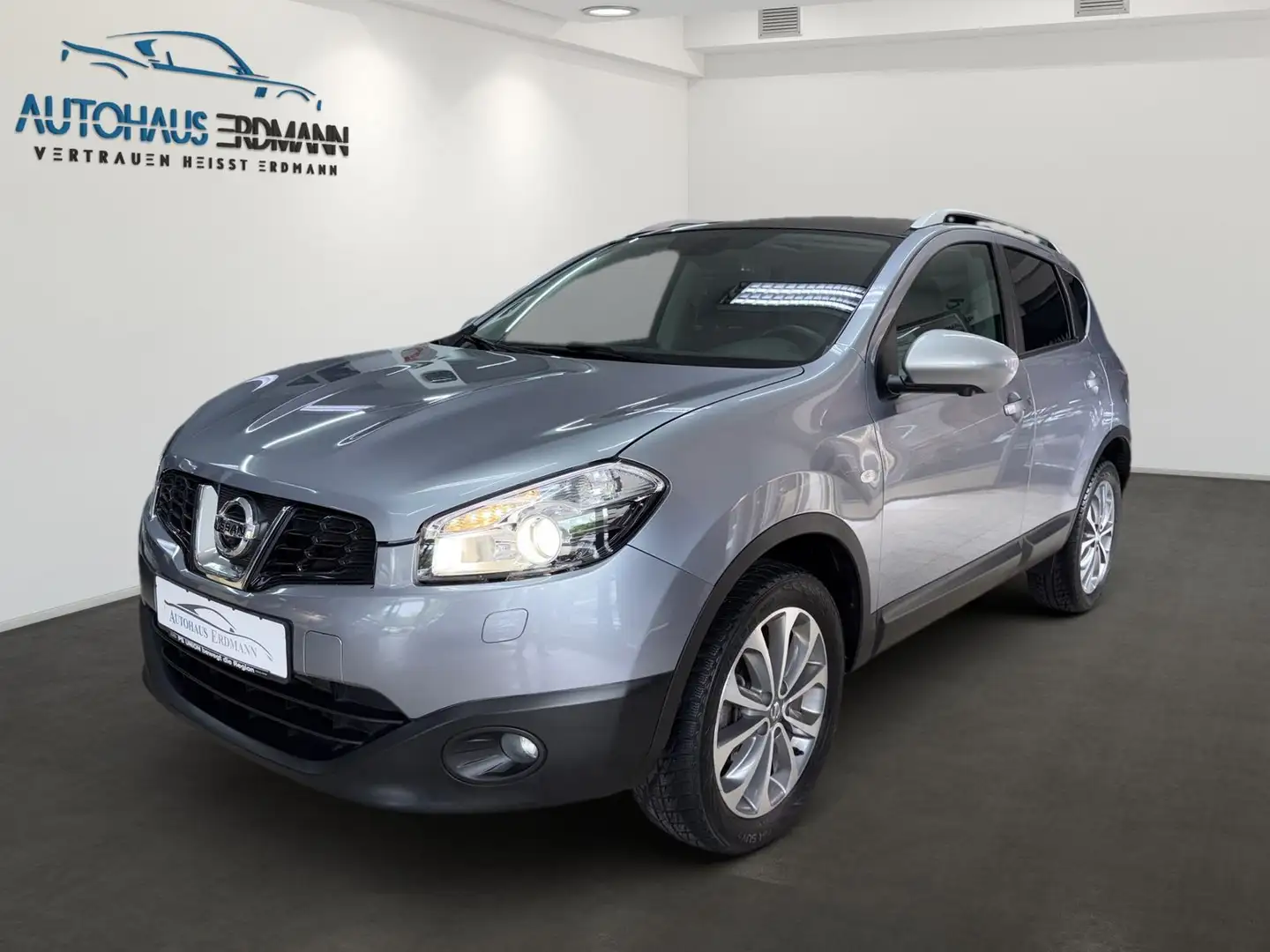 Nissan Qashqai Tekna 2,0*4X4*Aut*Pano*Xenon*Leder*Navi* Grijs - 1
