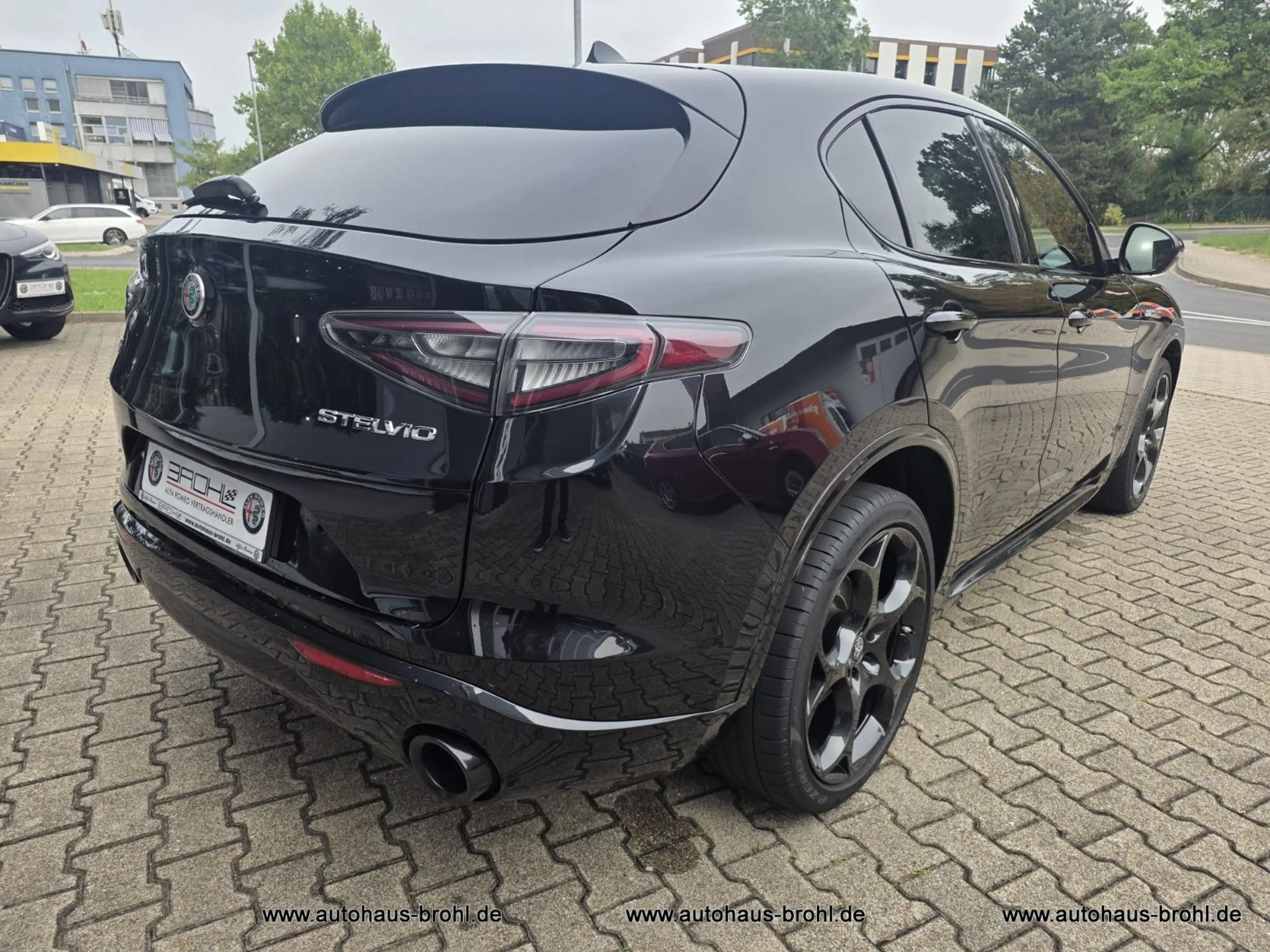 Alfa Romeo Stelvio Veloce Q4 280 PS — photo 6