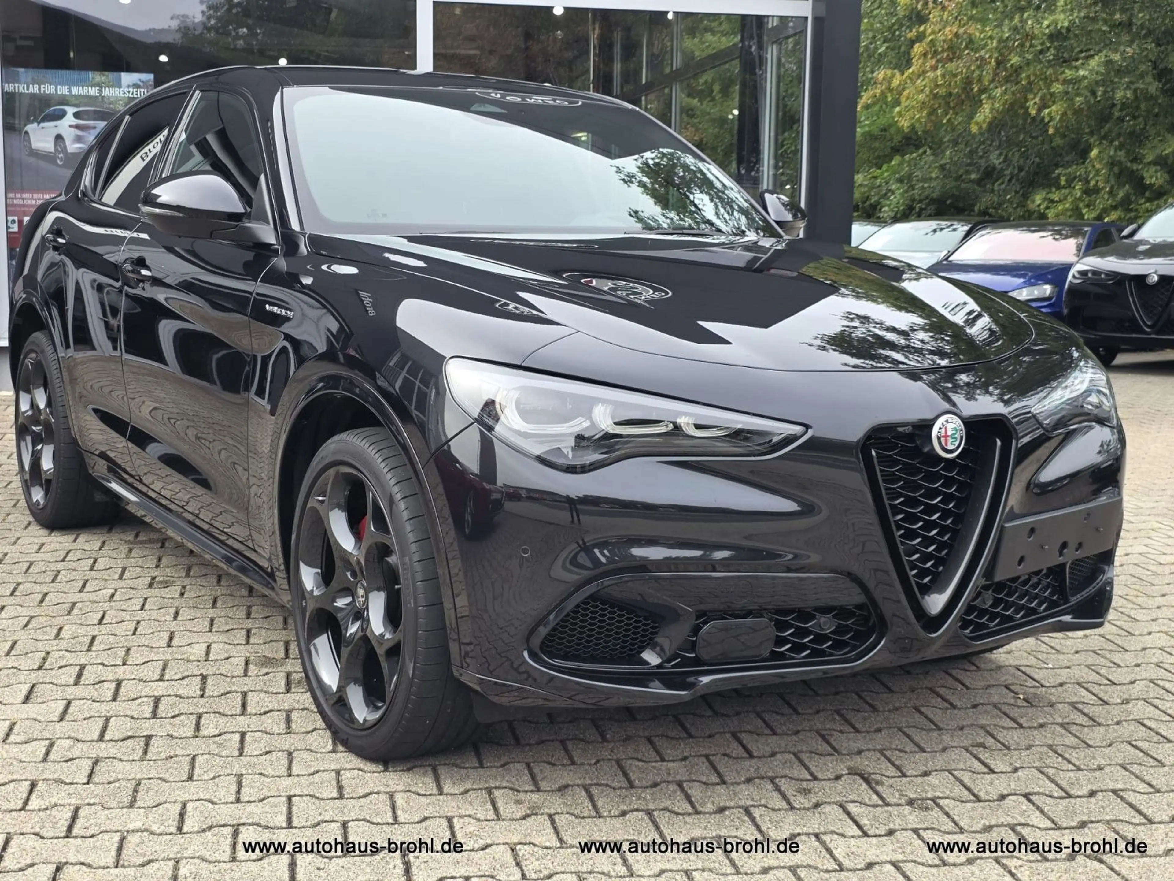 Alfa Romeo Stelvio Veloce Q4 280 PS — photo 2