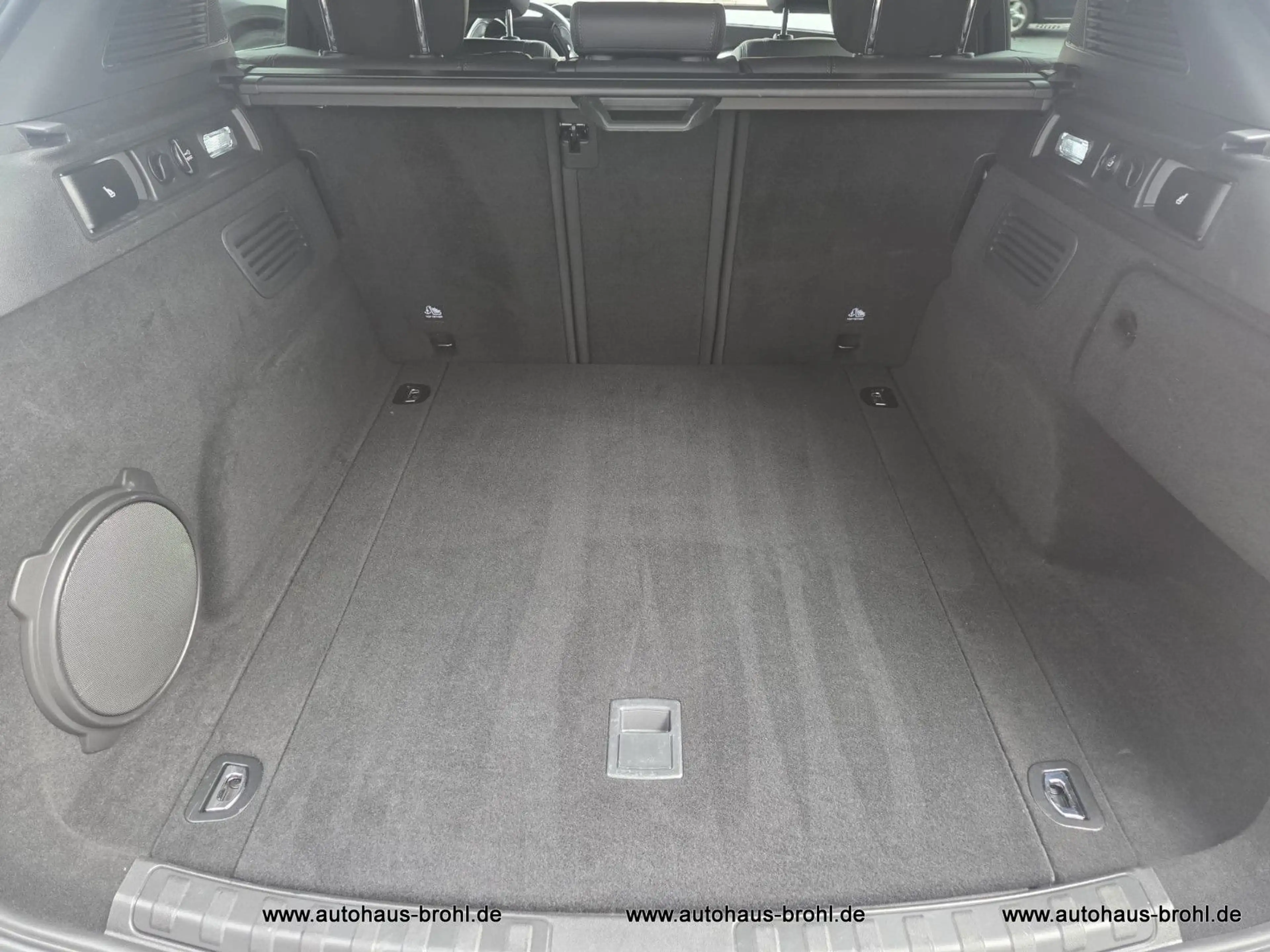Alfa Romeo Stelvio Veloce Q4 280 PS — photo 14