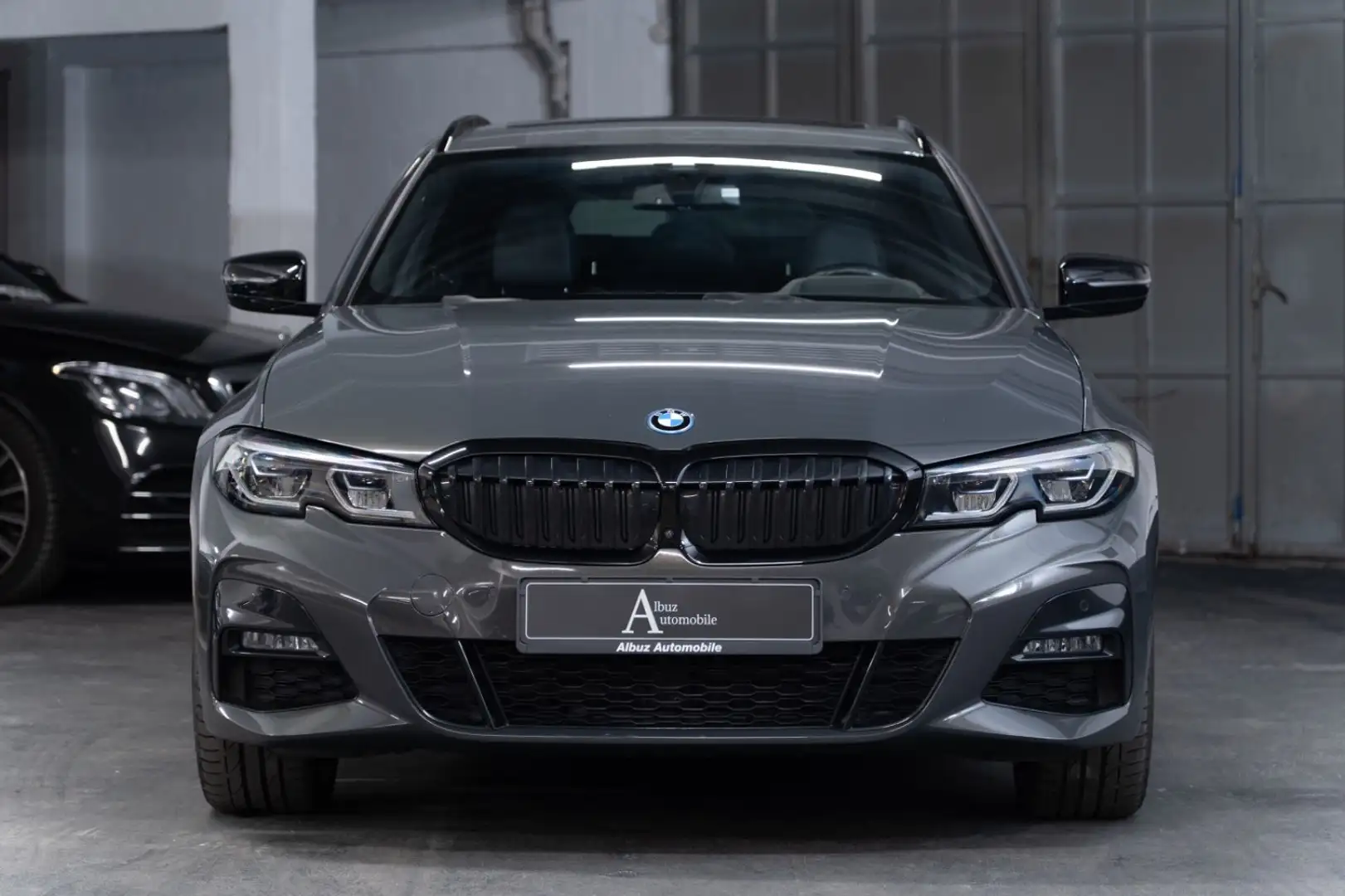 BMW 330 e Touring  xD M Sport Laser*Pano*elek.Sitze Gris - 2