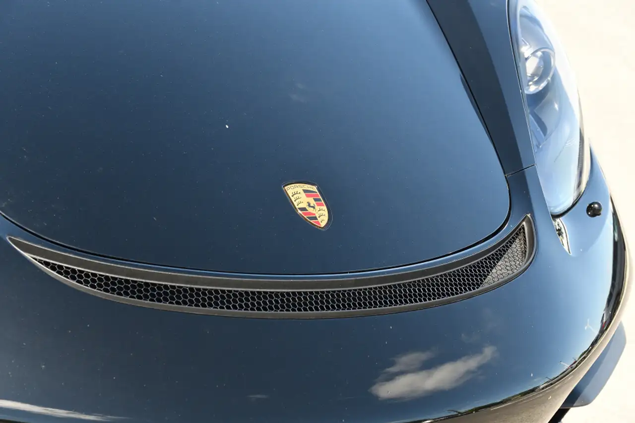 Porsche 718 Spyder снимка Porsche 718 Spyder