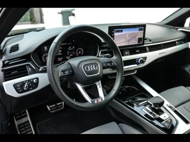 Audi S4 Avant view 10
