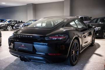 718 2.0 300cv pdk