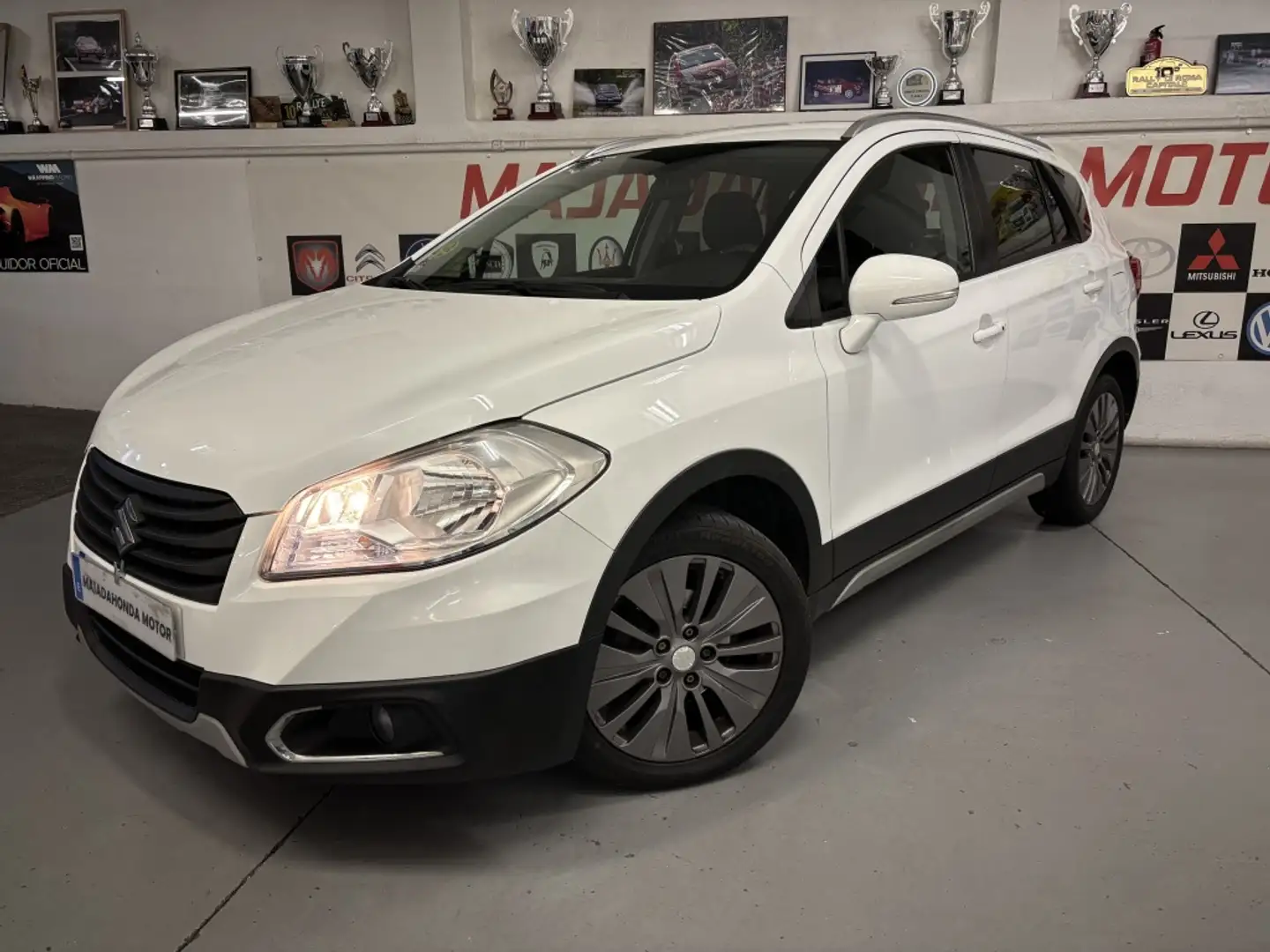 Suzuki SX4 S-Cross 1.6DDiS GLE 4x2 Biały - 1